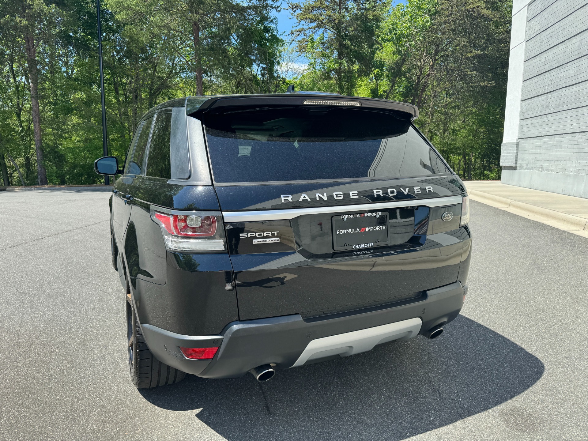 Used 2016 Land Rover Range Rover Sport V8 SUPERCHARGED / COMFORT & VISIBILITY PKG / MERIDIAN PREMIUM SOUND / DRIVER A for sale Sold at Formula Imports in Charlotte NC 28227 9