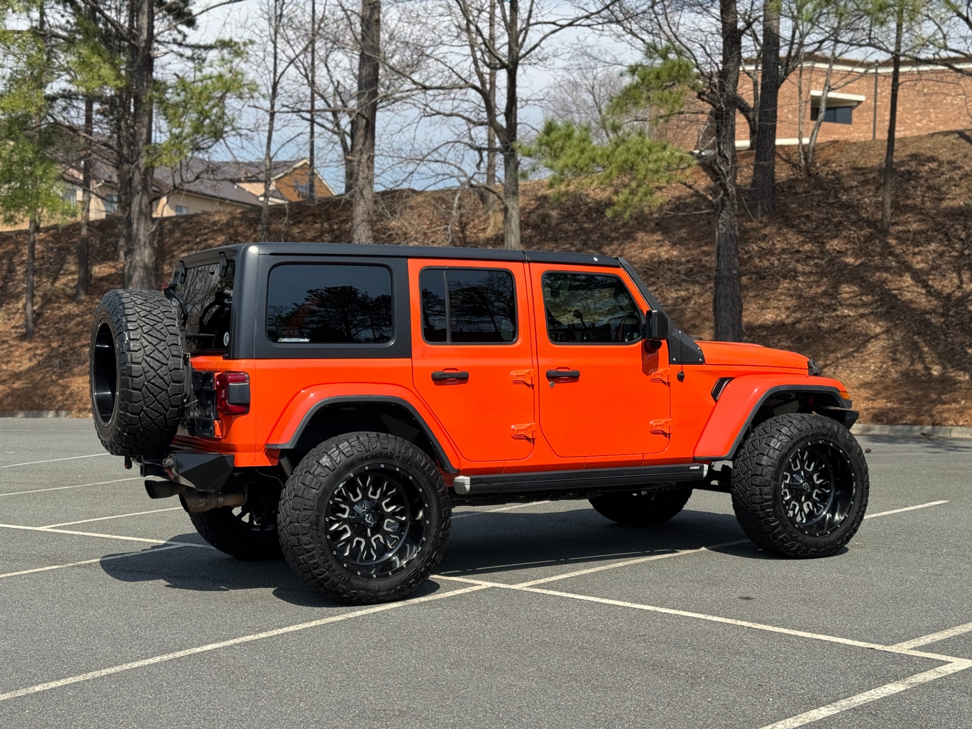 Used 2018 Jeep Wrangler Unlimited Sahara HARD TOP / WHEELS & ACCESSORIES for sale Sold at Formula Imports in Charlotte NC 28227 13