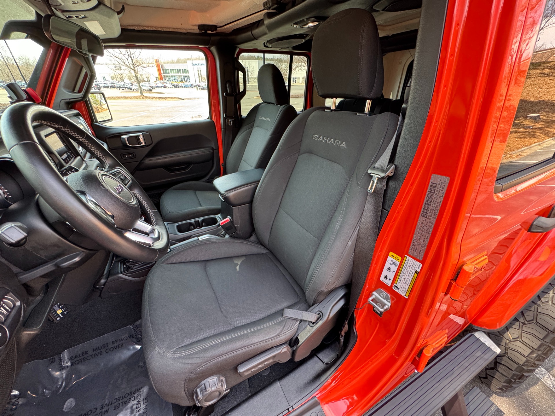 Used 2018 Jeep Wrangler Unlimited Sahara HARD TOP / WHEELS & ACCESSORIES for sale Sold at Formula Imports in Charlotte NC 28227 30