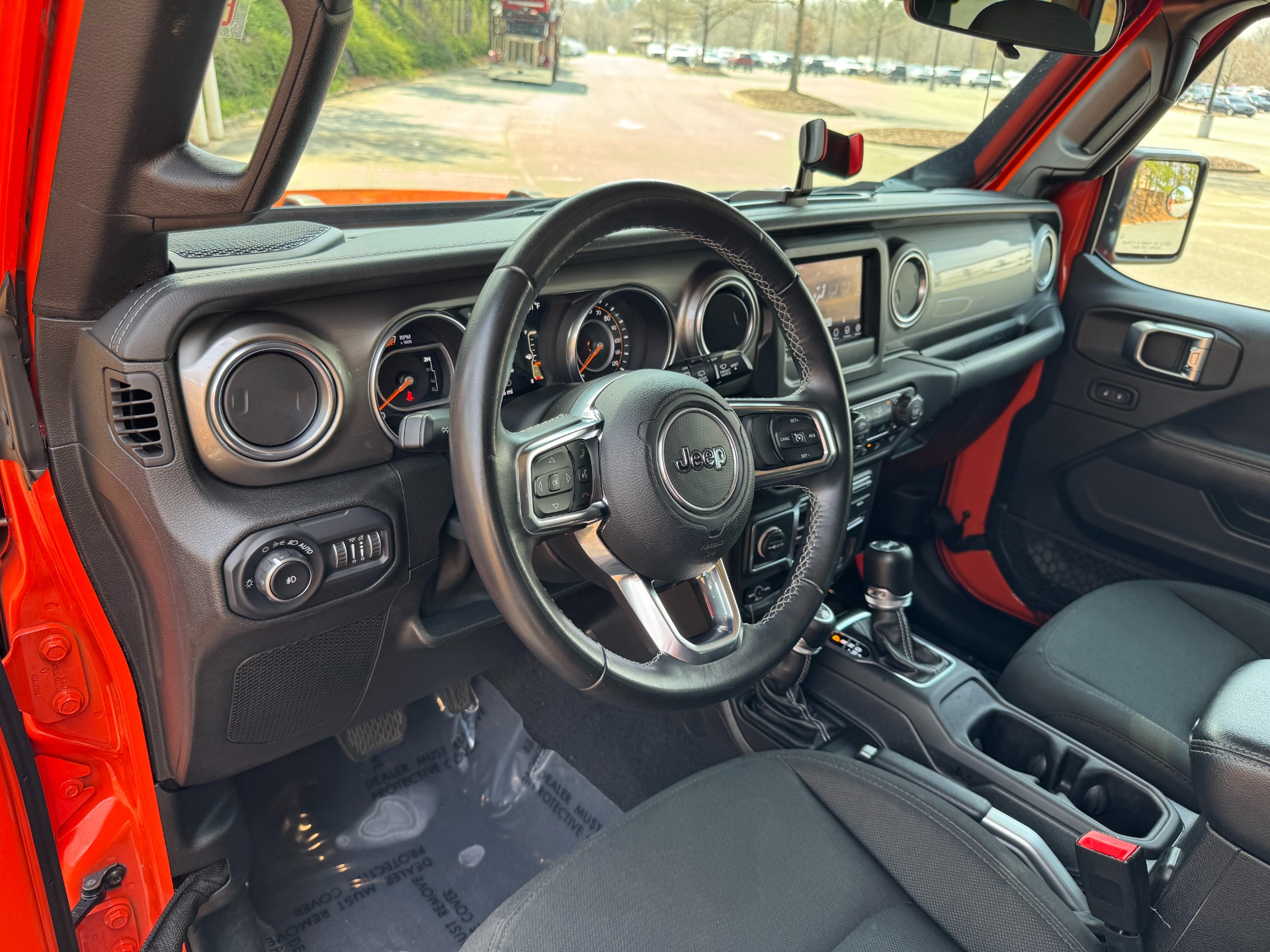 Used 2018 Jeep Wrangler Unlimited Sahara HARD TOP / WHEELS & ACCESSORIES for sale Sold at Formula Imports in Charlotte NC 28227 33