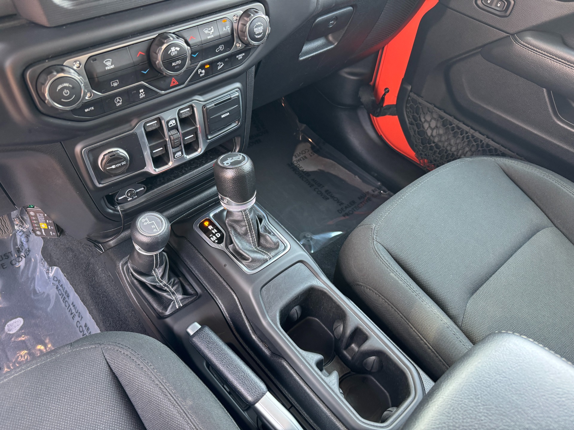 Used 2018 Jeep Wrangler Unlimited Sahara HARD TOP / WHEELS & ACCESSORIES for sale Sold at Formula Imports in Charlotte NC 28227 43