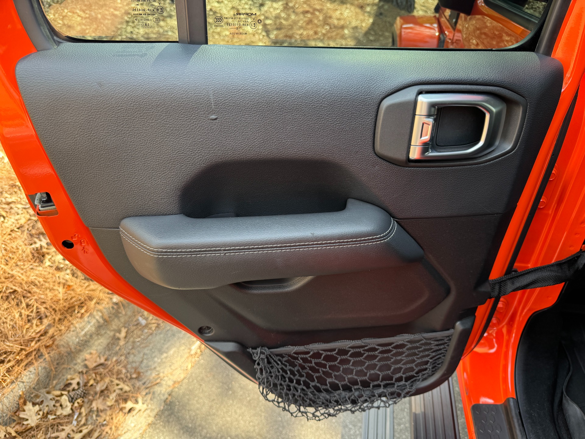 Used 2018 Jeep Wrangler Unlimited Sahara HARD TOP / WHEELS & ACCESSORIES for sale Sold at Formula Imports in Charlotte NC 28227 50
