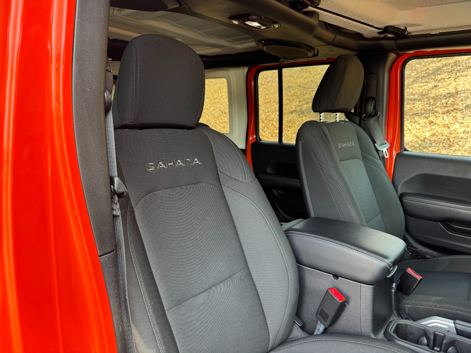 Used 2018 Jeep Wrangler Unlimited Sahara HARD TOP / WHEELS & ACCESSORIES for sale Sold at Formula Imports in Charlotte NC 28227 60