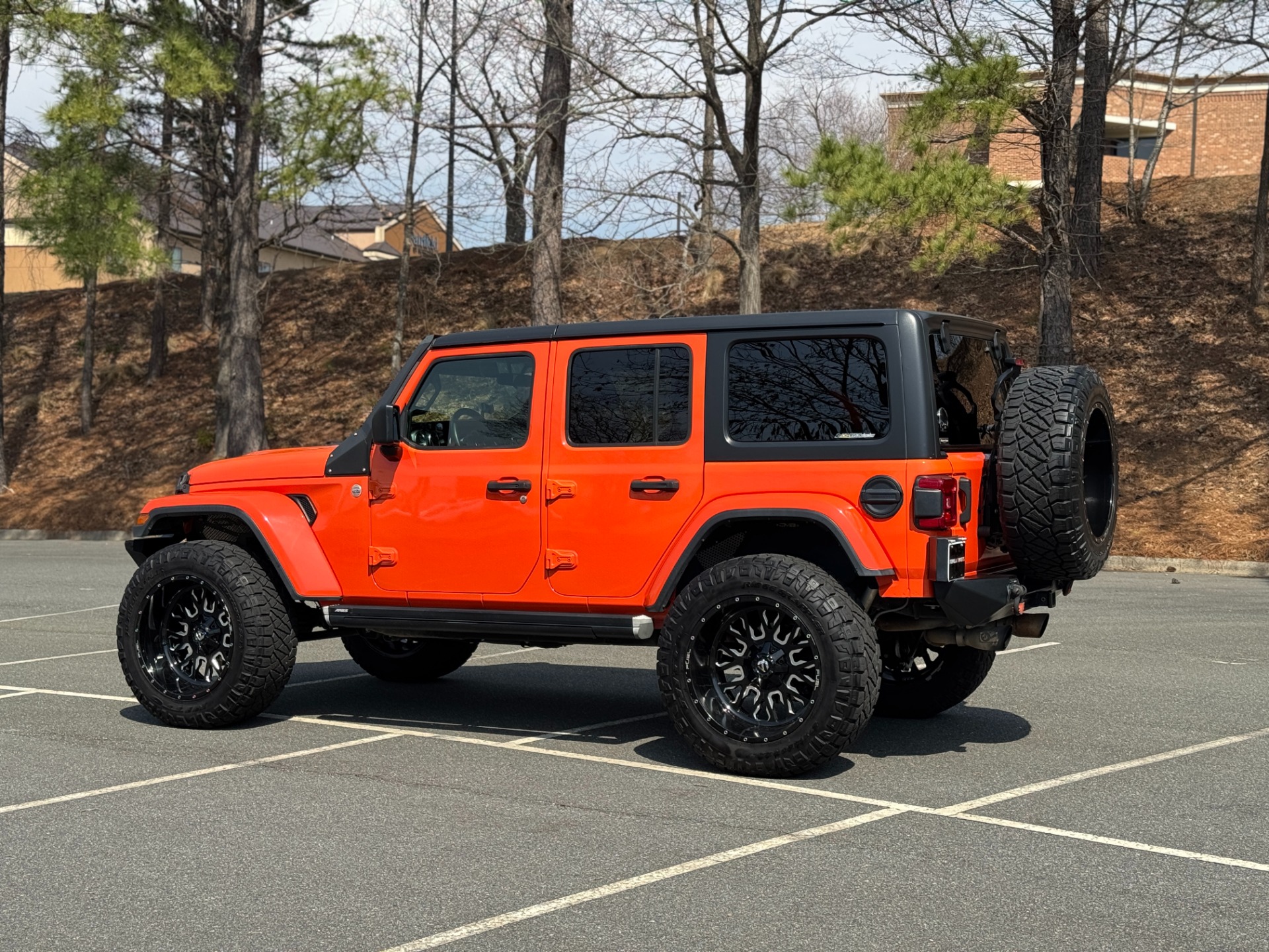 Used 2018 Jeep Wrangler Unlimited Sahara HARD TOP / WHEELS & ACCESSORIES for sale Sold at Formula Imports in Charlotte NC 28227 7