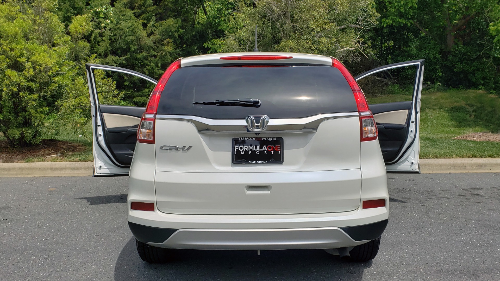 Used 2016 Honda CR-V EX / SUNROOF / 4-CYL / AUTO / 17IN ALLOY WHEELS for sale Sold at Formula Imports in Charlotte NC 28227 27