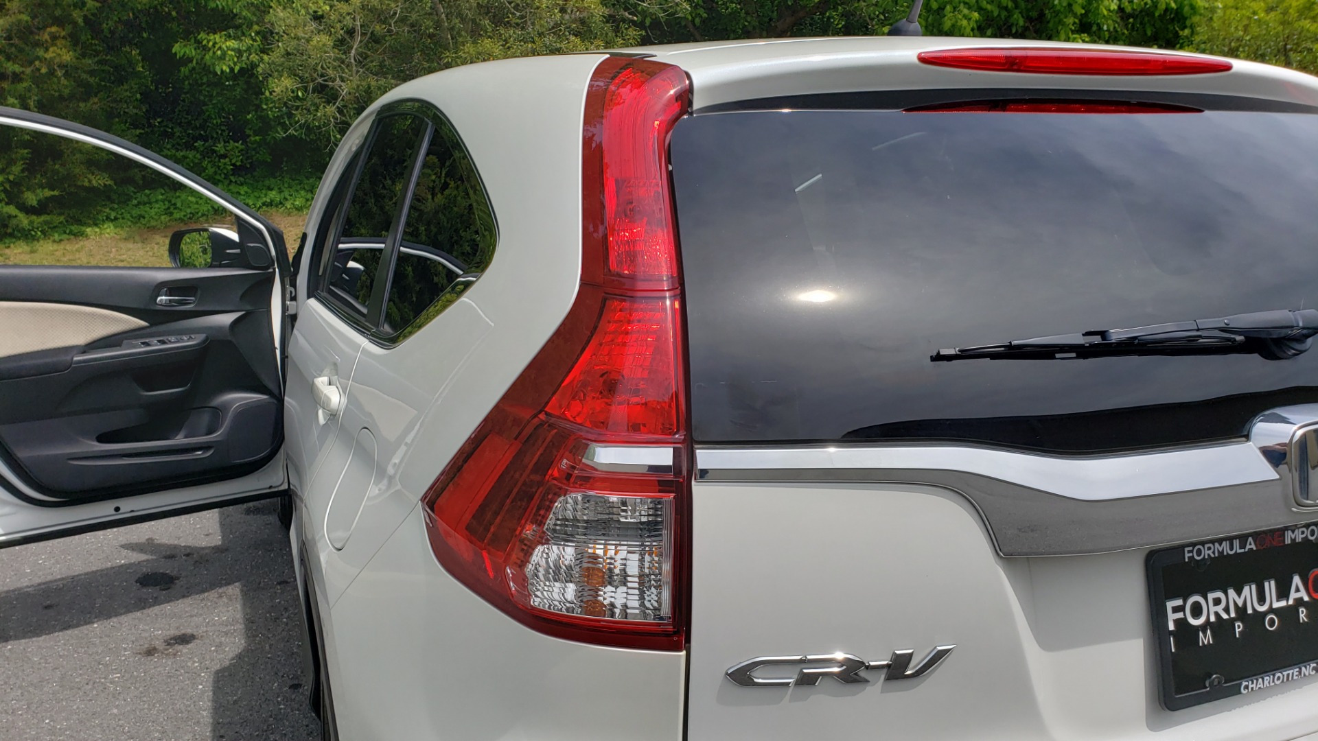 Used 2016 Honda CR-V EX / SUNROOF / 4-CYL / AUTO / 17IN ALLOY WHEELS for sale Sold at Formula Imports in Charlotte NC 28227 28