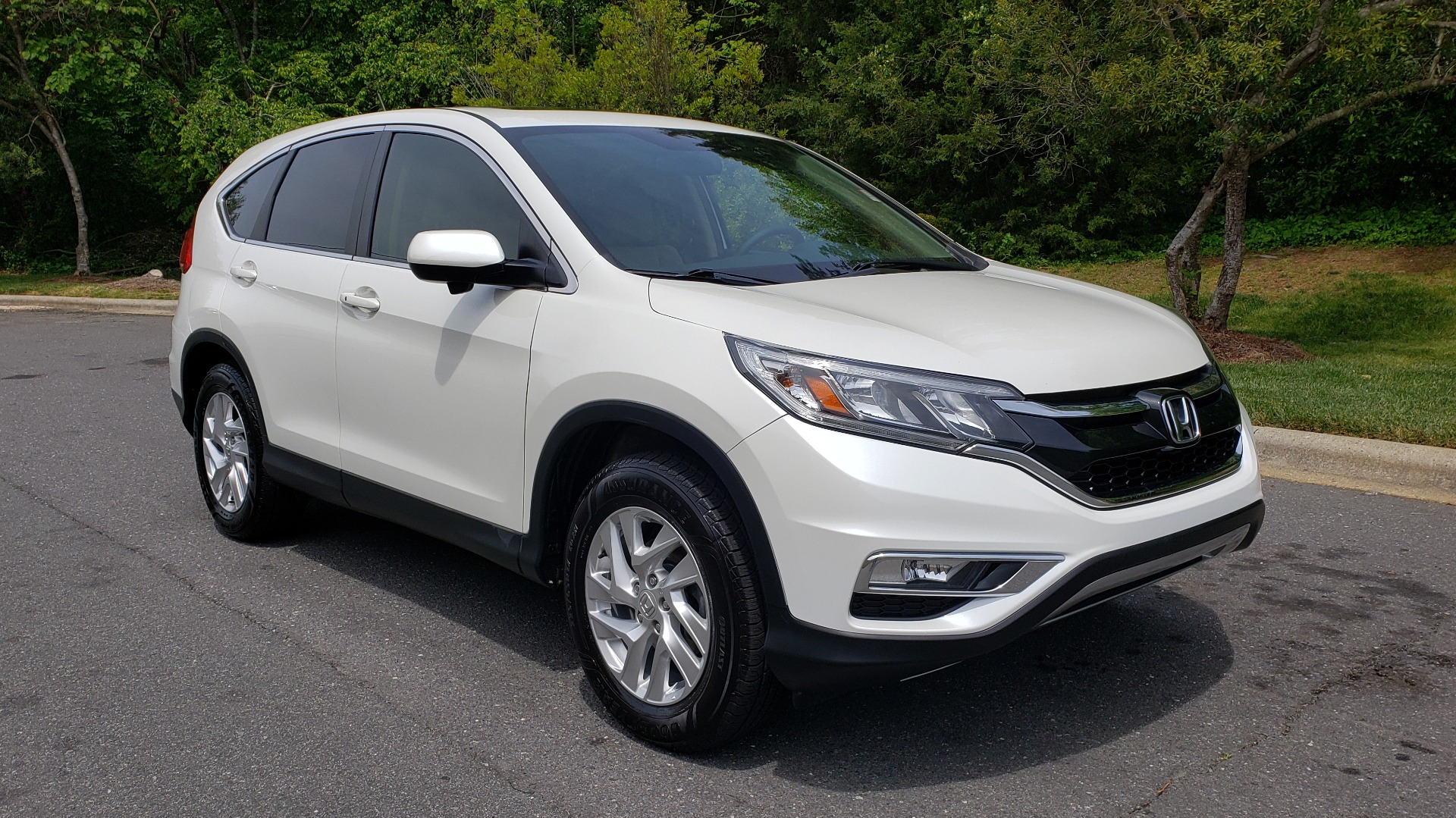 Used 2016 Honda CR-V EX / SUNROOF / 4-CYL / AUTO / 17IN ALLOY WHEELS for sale Sold at Formula Imports in Charlotte NC 28227 4