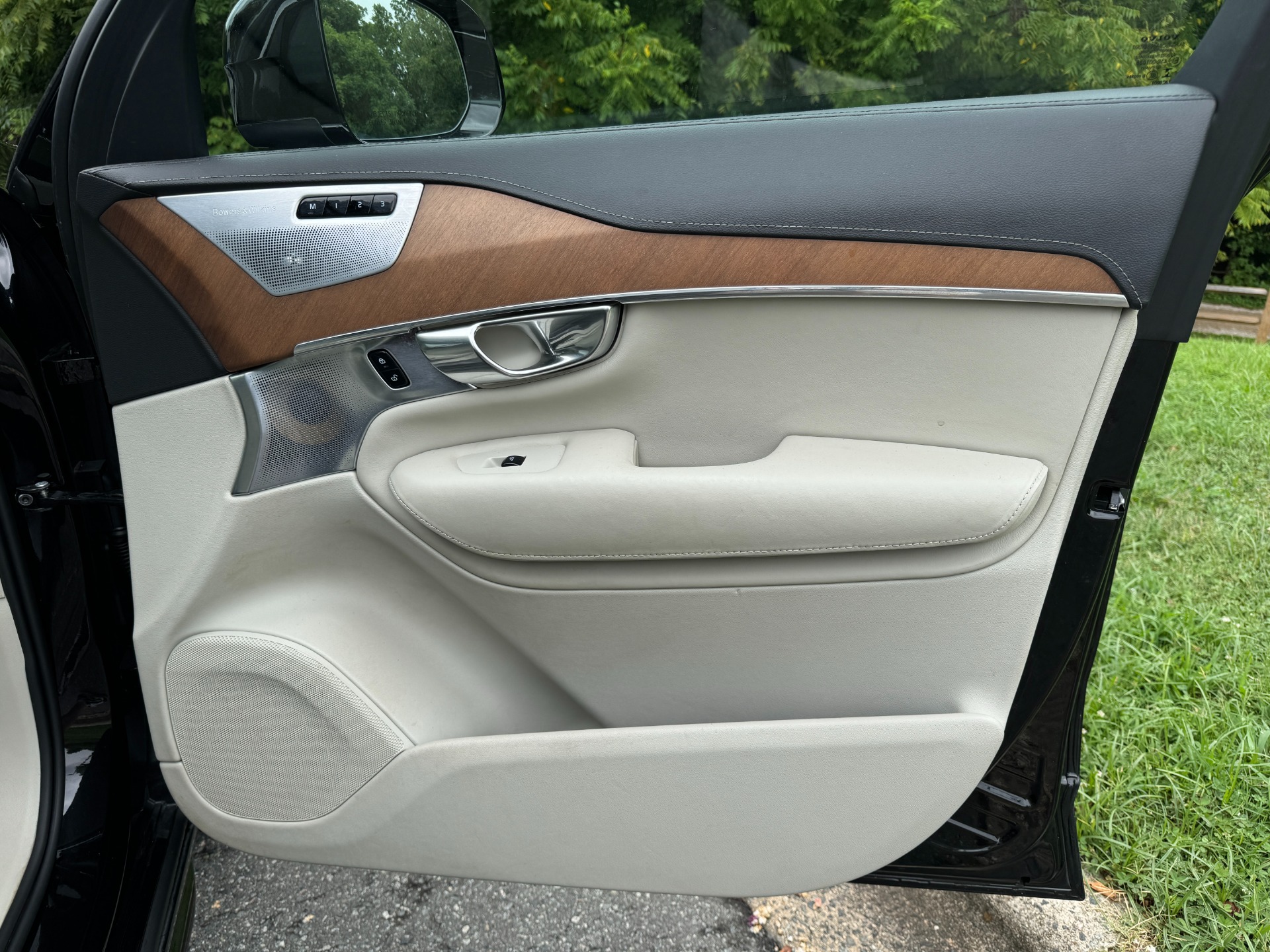 Used 2018 Volvo XC90 Inscription for sale Sold at Formula Imports in Charlotte NC 28227 41