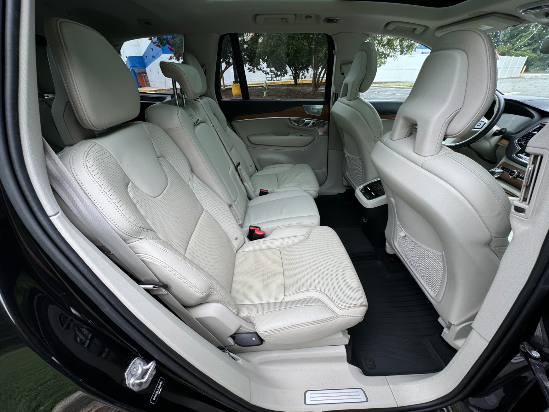 Used 2018 Volvo XC90 Inscription for sale Sold at Formula Imports in Charlotte NC 28227 48