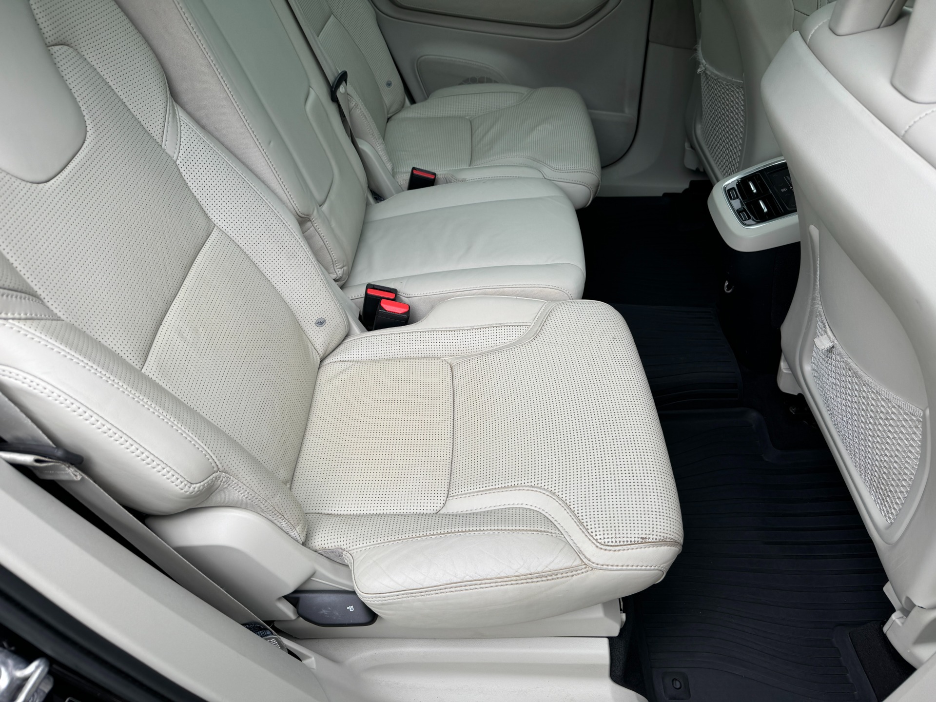 Used 2018 Volvo XC90 Inscription for sale Sold at Formula Imports in Charlotte NC 28227 51