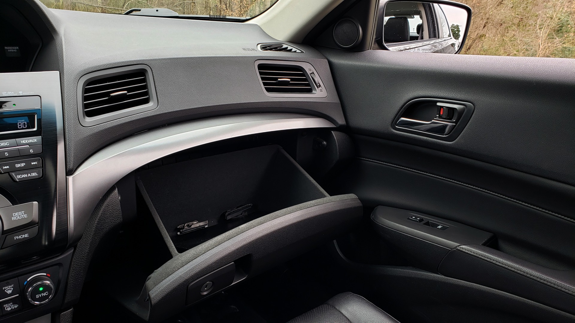 Used 2013 Acura ILX TECH PKG / SUNROOF / NAV / DUAL-ZONE A/C / REARVIEW for sale Sold at Formula Imports in Charlotte NC 28227 46