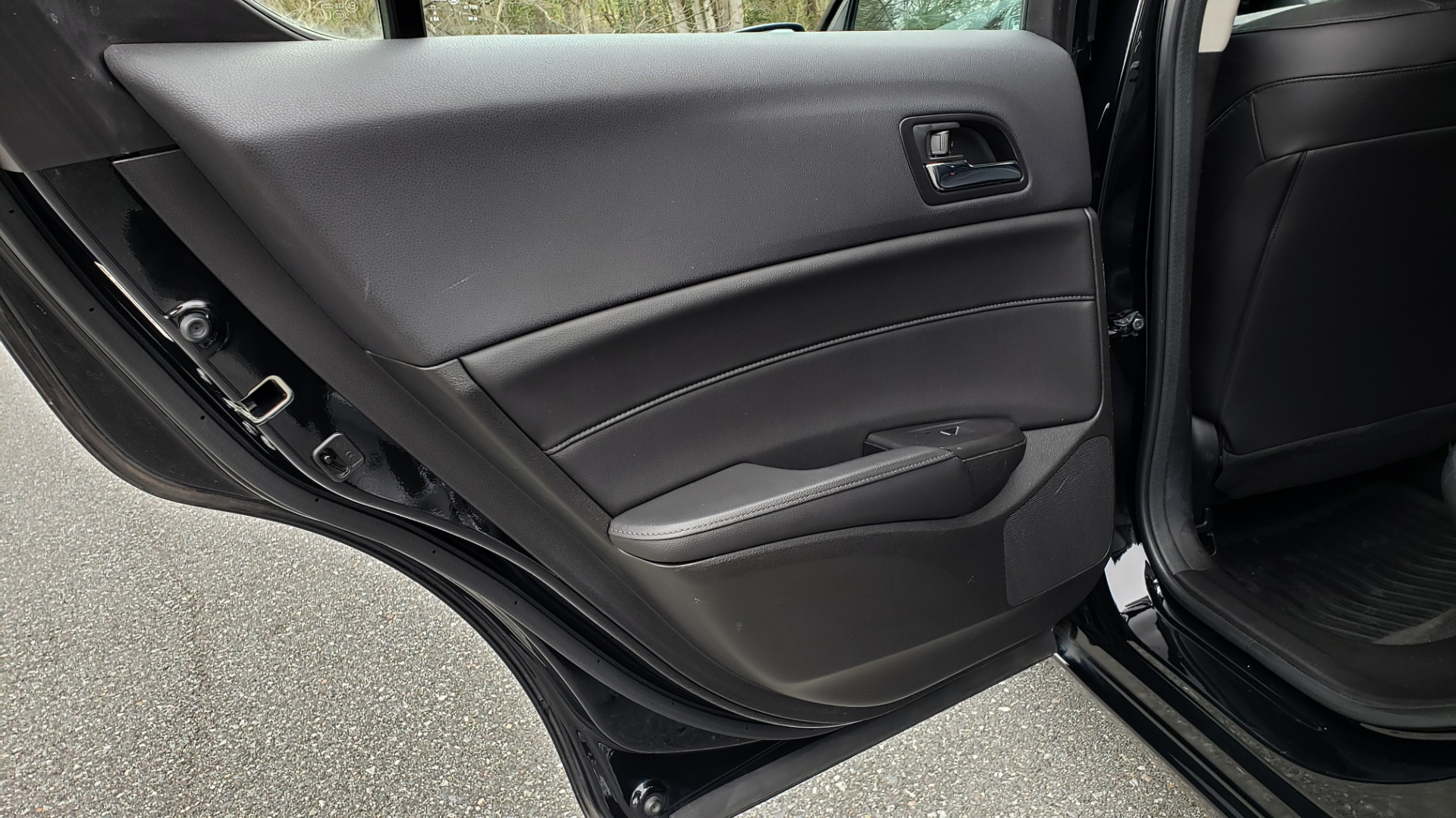 Used 2013 Acura ILX TECH PKG / SUNROOF / NAV / DUAL-ZONE A/C / REARVIEW for sale Sold at Formula Imports in Charlotte NC 28227 52
