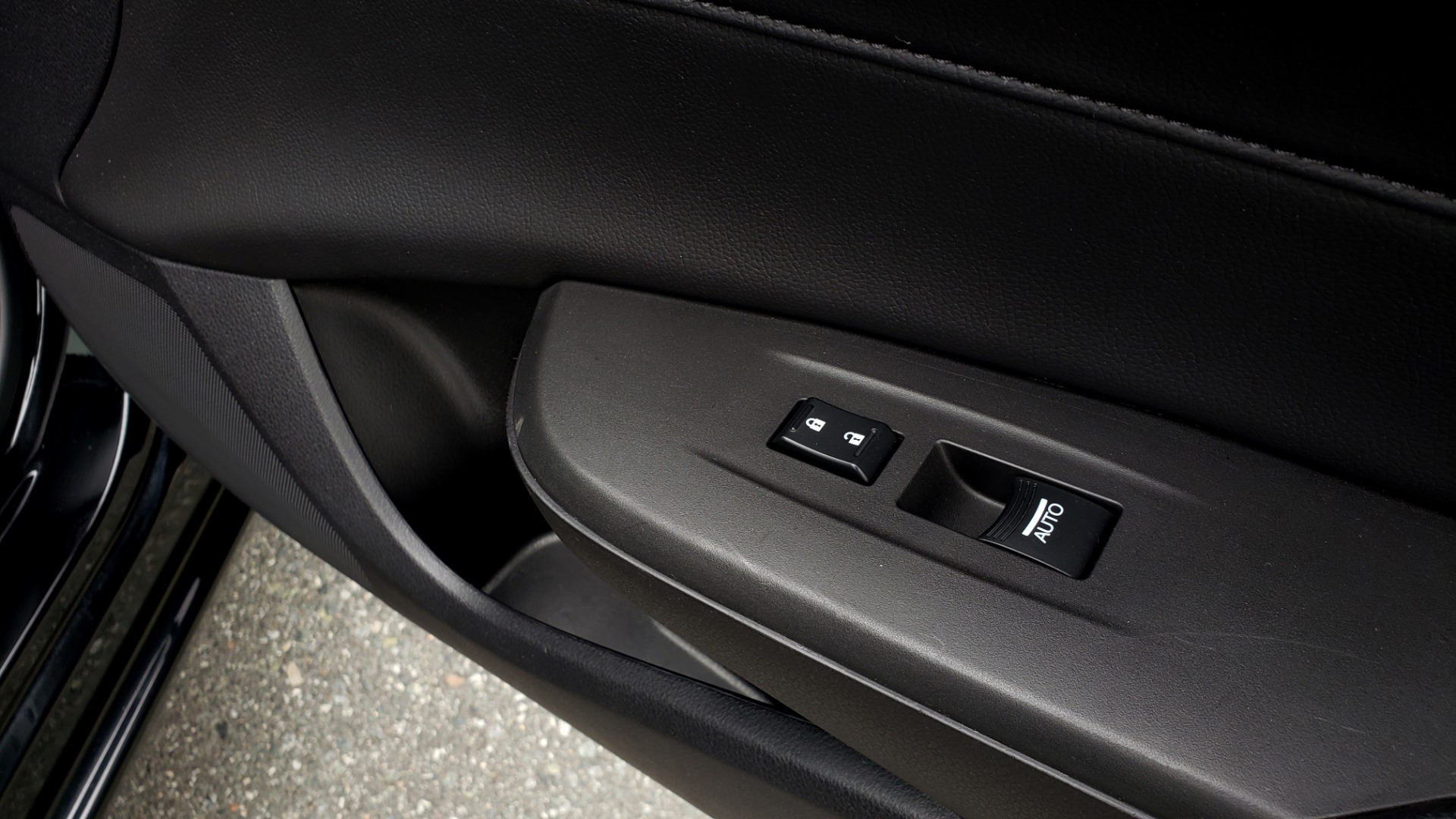Used 2013 Acura ILX TECH PKG / SUNROOF / NAV / DUAL-ZONE A/C / REARVIEW for sale Sold at Formula Imports in Charlotte NC 28227 58