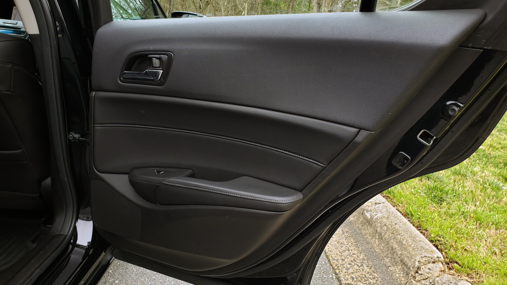 Used 2013 Acura ILX TECH PKG / SUNROOF / NAV / DUAL-ZONE A/C / REARVIEW for sale Sold at Formula Imports in Charlotte NC 28227 62