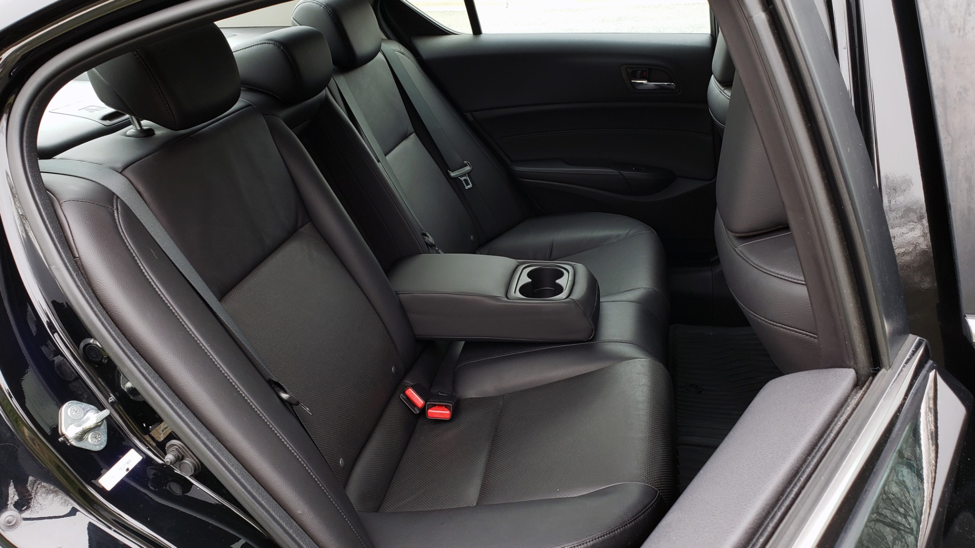 Used 2013 Acura ILX TECH PKG / SUNROOF / NAV / DUAL-ZONE A/C / REARVIEW for sale Sold at Formula Imports in Charlotte NC 28227 65
