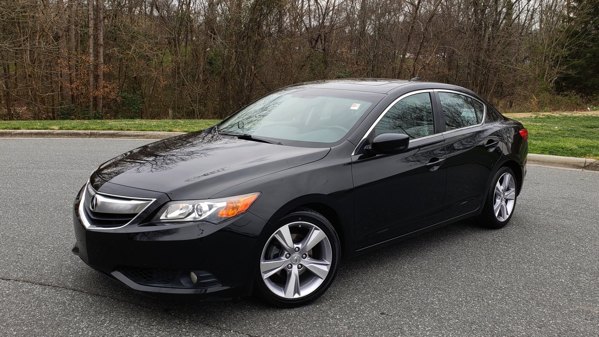 Used 2013 Acura ILX TECH PKG / SUNROOF / NAV / DUAL-ZONE A/C / REARVIEW for sale Sold at Formula Imports in Charlotte NC 28227 1