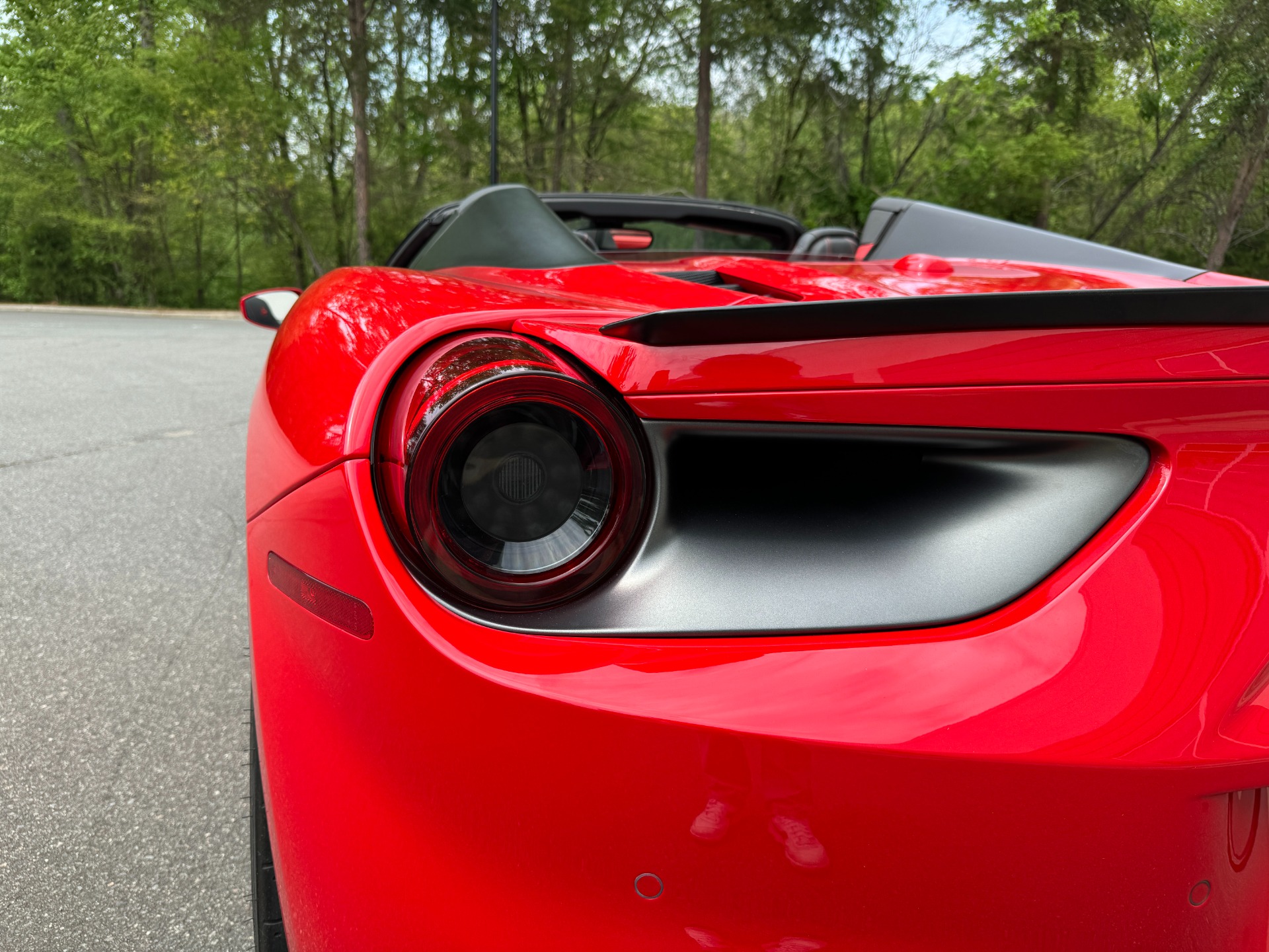 Used 2018 Ferrari 488 Spider RYFT EXHAUST / AFS LIGHTING / CARBON FIBER TRIM / 20 FORGED WHEELS for sale Sold at Formula Imports in Charlotte NC 28227 29
