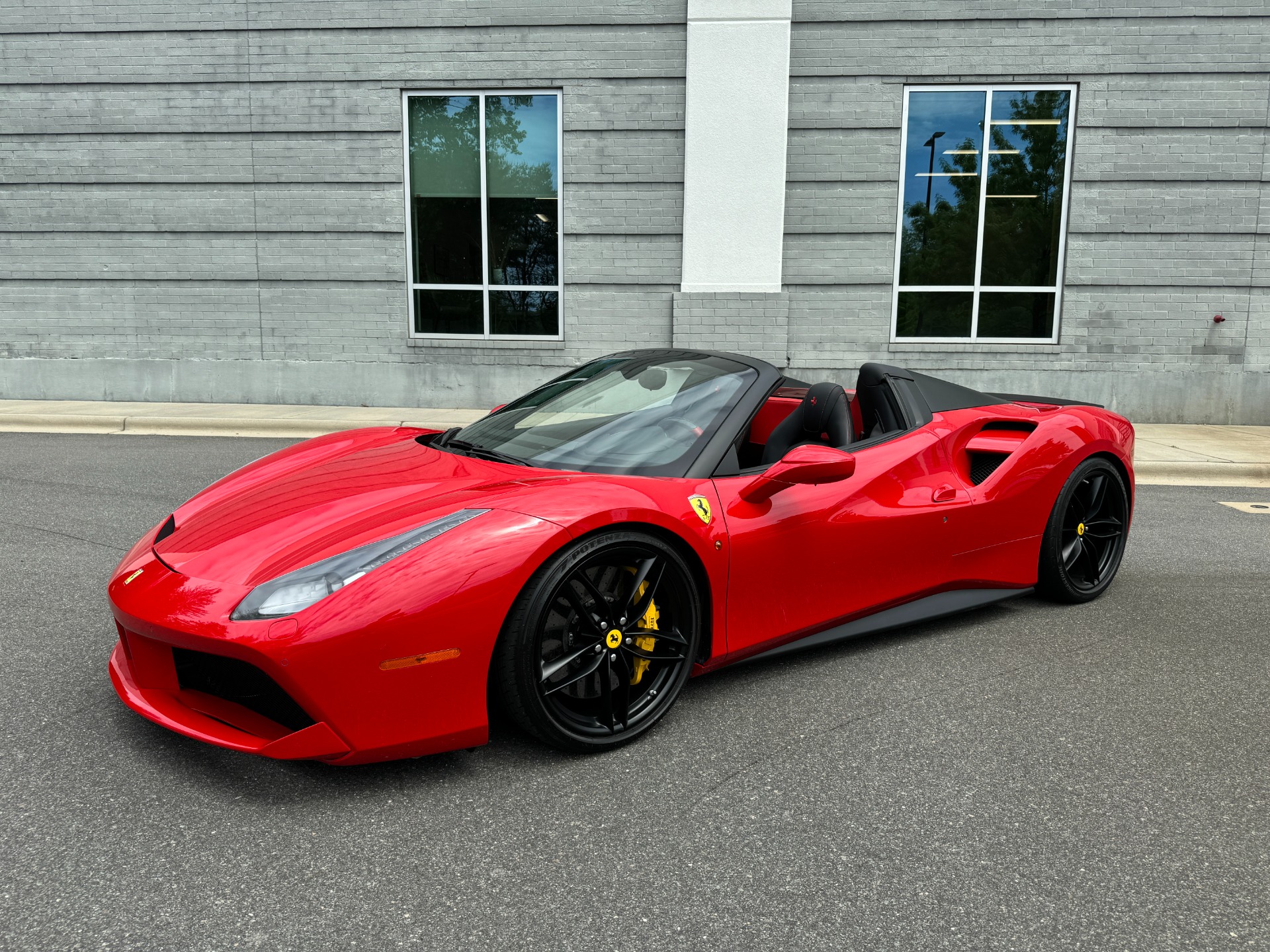 Used 2018 Ferrari 488 Spider RYFT EXHAUST / AFS LIGHTING / CARBON FIBER TRIM / 20 FORGED WHEELS for sale Sold at Formula Imports in Charlotte NC 28227 4
