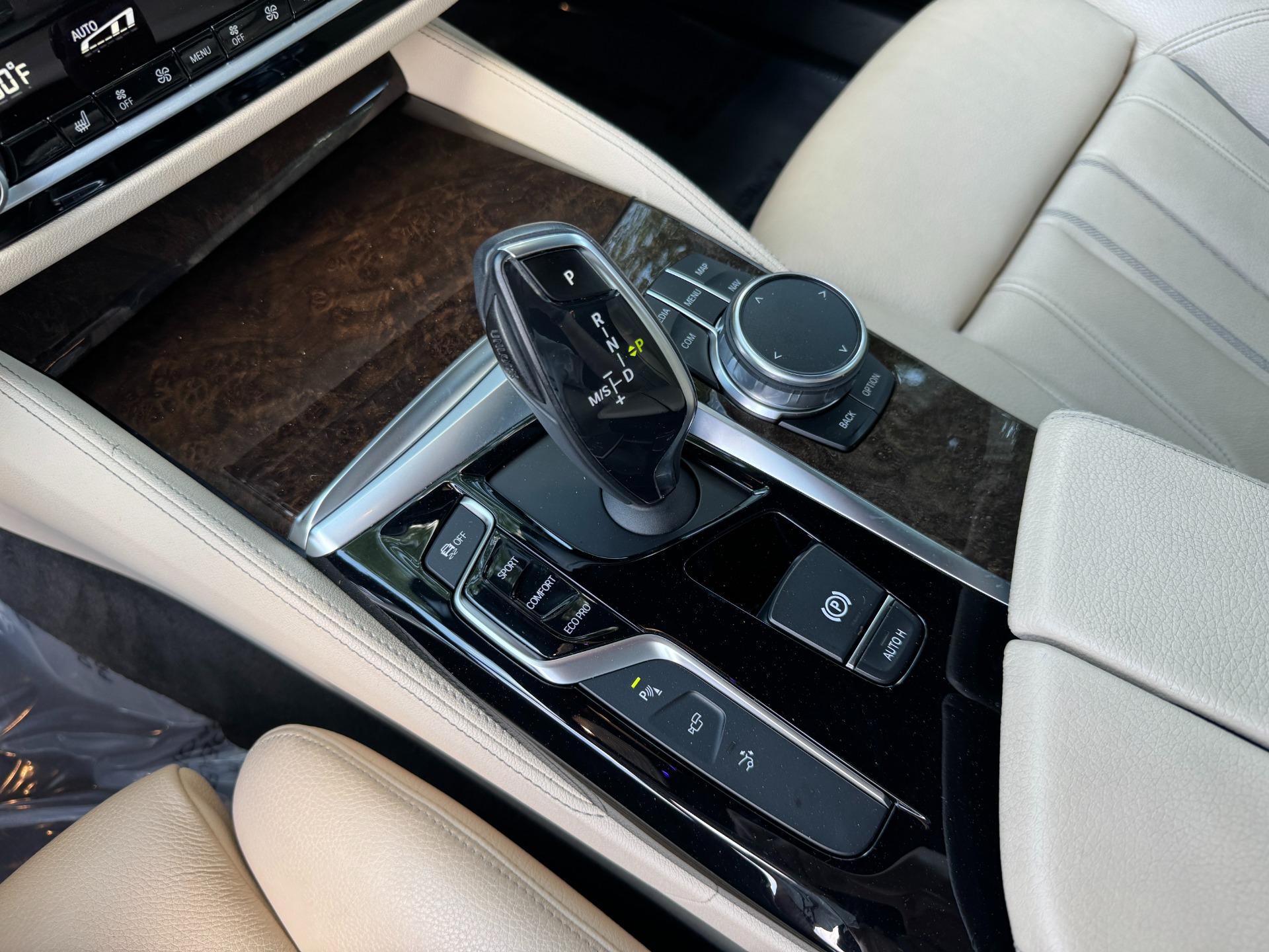 Used 2018 BMW 6 Series 640i xDrive LUXURY PKG / EXECUTIVE PKG / DRIVING ASSISTANCE PKG for sale Sold at Formula Imports in Charlotte NC 28227 31