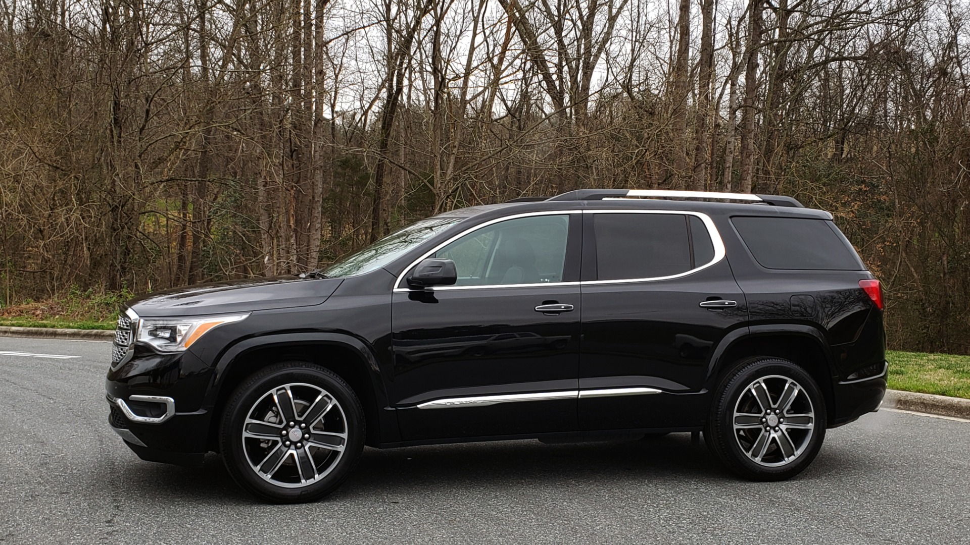 Used 2018 GMC ACADIA DENALI FWD / NAV / SUNROOF / BOSE / 3-ROW / REARVIEW for sale Sold at Formula Imports in Charlotte NC 28227 2