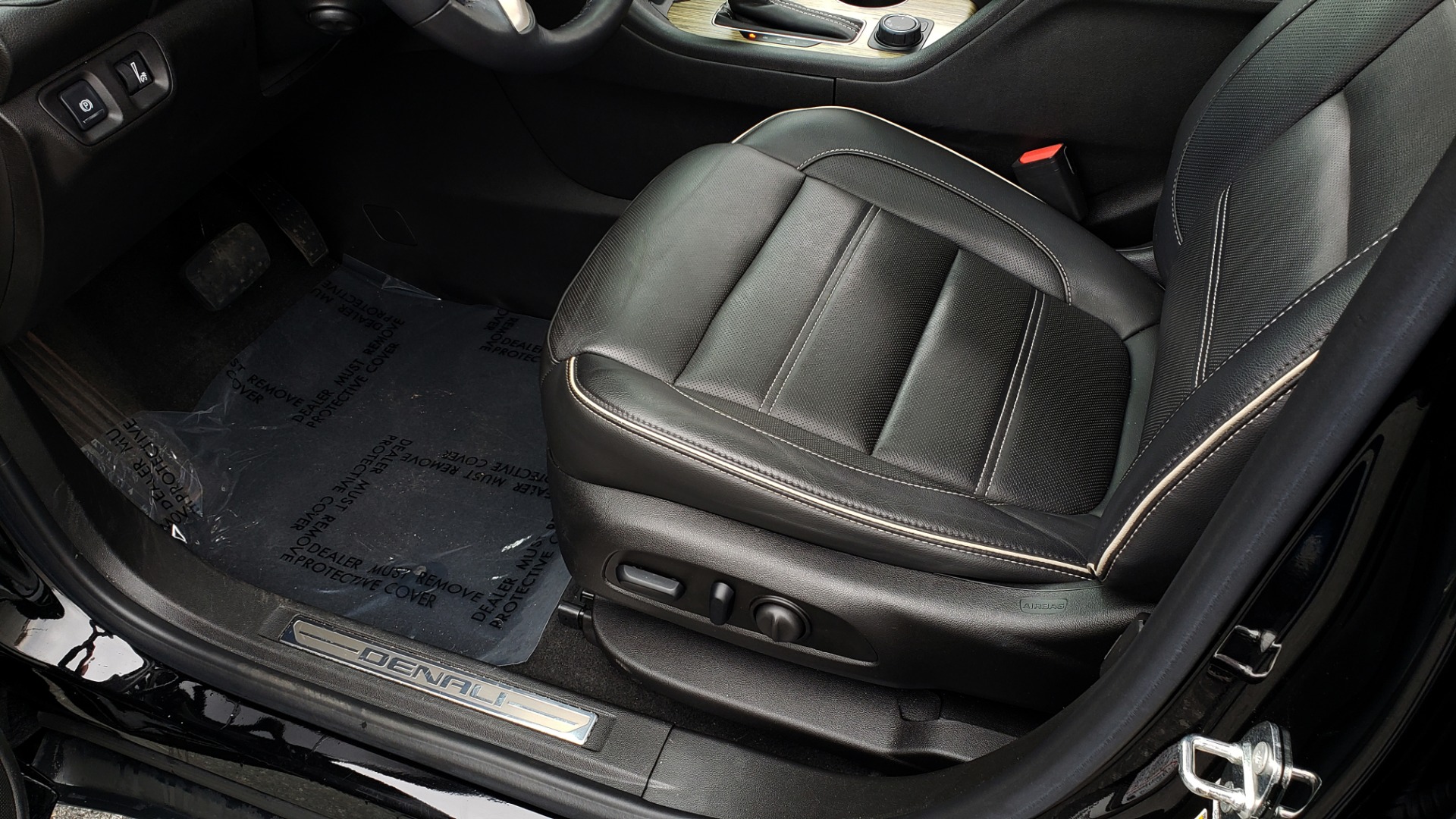 Used 2018 GMC ACADIA DENALI FWD / NAV / SUNROOF / BOSE / 3-ROW / REARVIEW for sale Sold at Formula Imports in Charlotte NC 28227 41