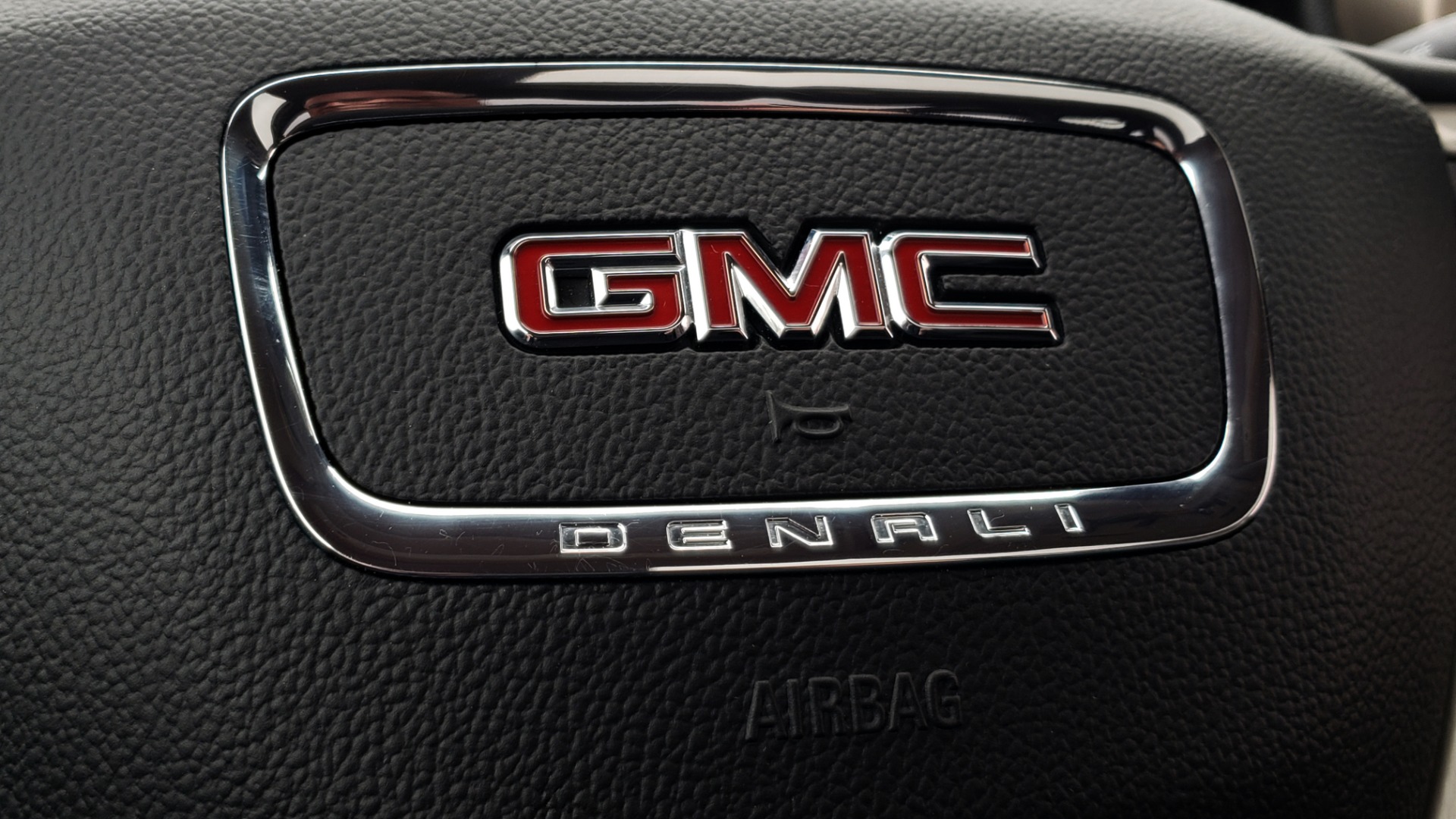 Used 2018 GMC ACADIA DENALI FWD / NAV / SUNROOF / BOSE / 3-ROW / REARVIEW for sale Sold at Formula Imports in Charlotte NC 28227 46