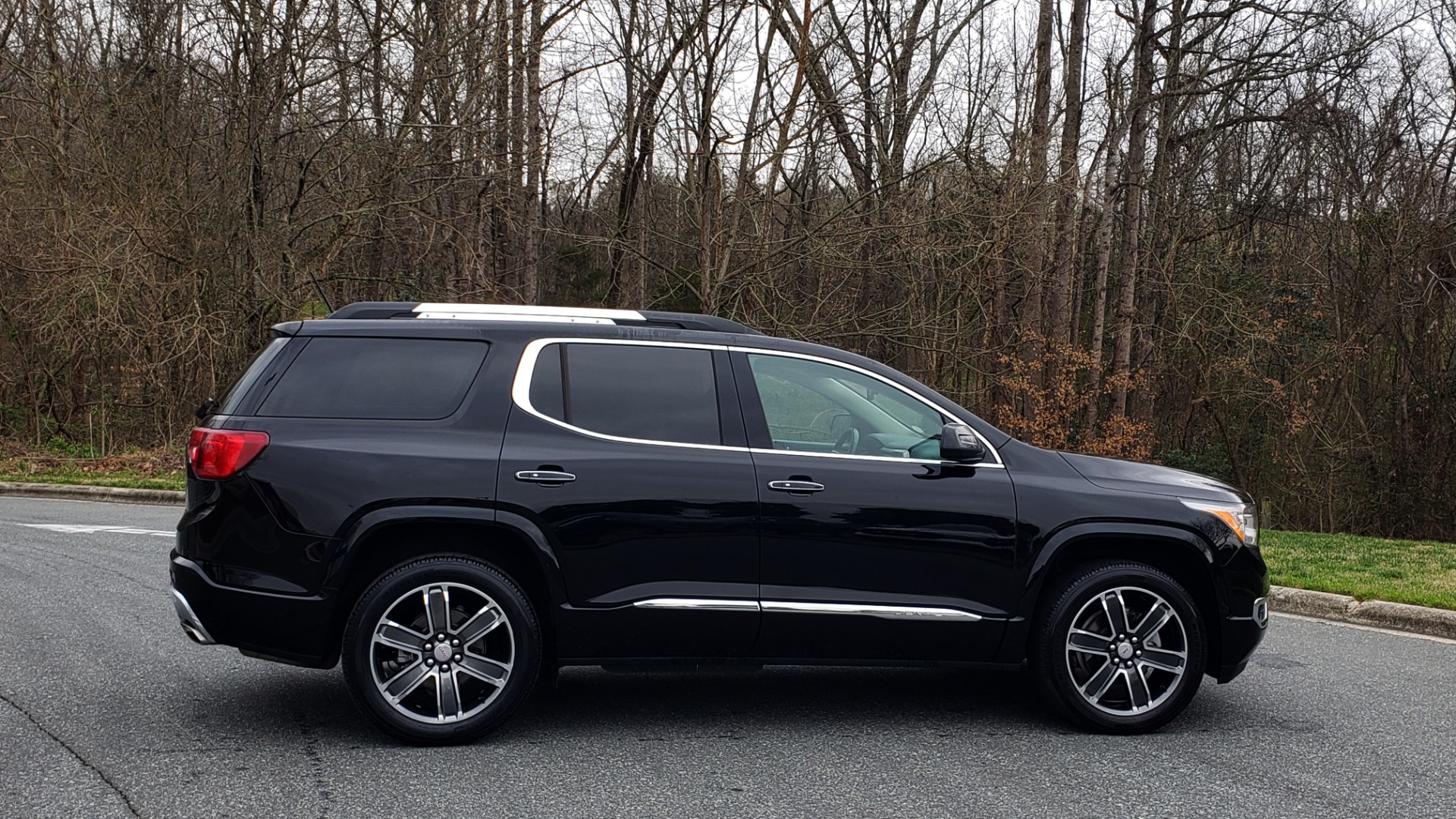 Used 2018 GMC ACADIA DENALI FWD / NAV / SUNROOF / BOSE / 3-ROW / REARVIEW for sale Sold at Formula Imports in Charlotte NC 28227 5