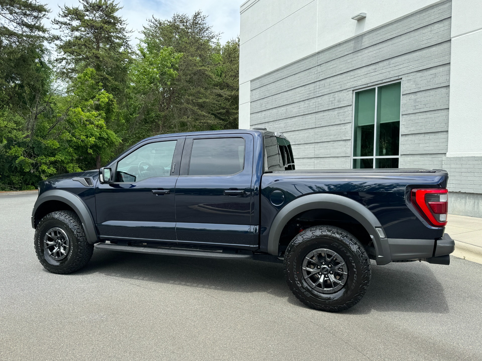 Used 2022 Ford F-150 Raptor RAPTOR 37 PERF PKG / MOONROOF / TOW PKG / B&O SOUND for sale Sold at Formula Imports in Charlotte NC 28227 7