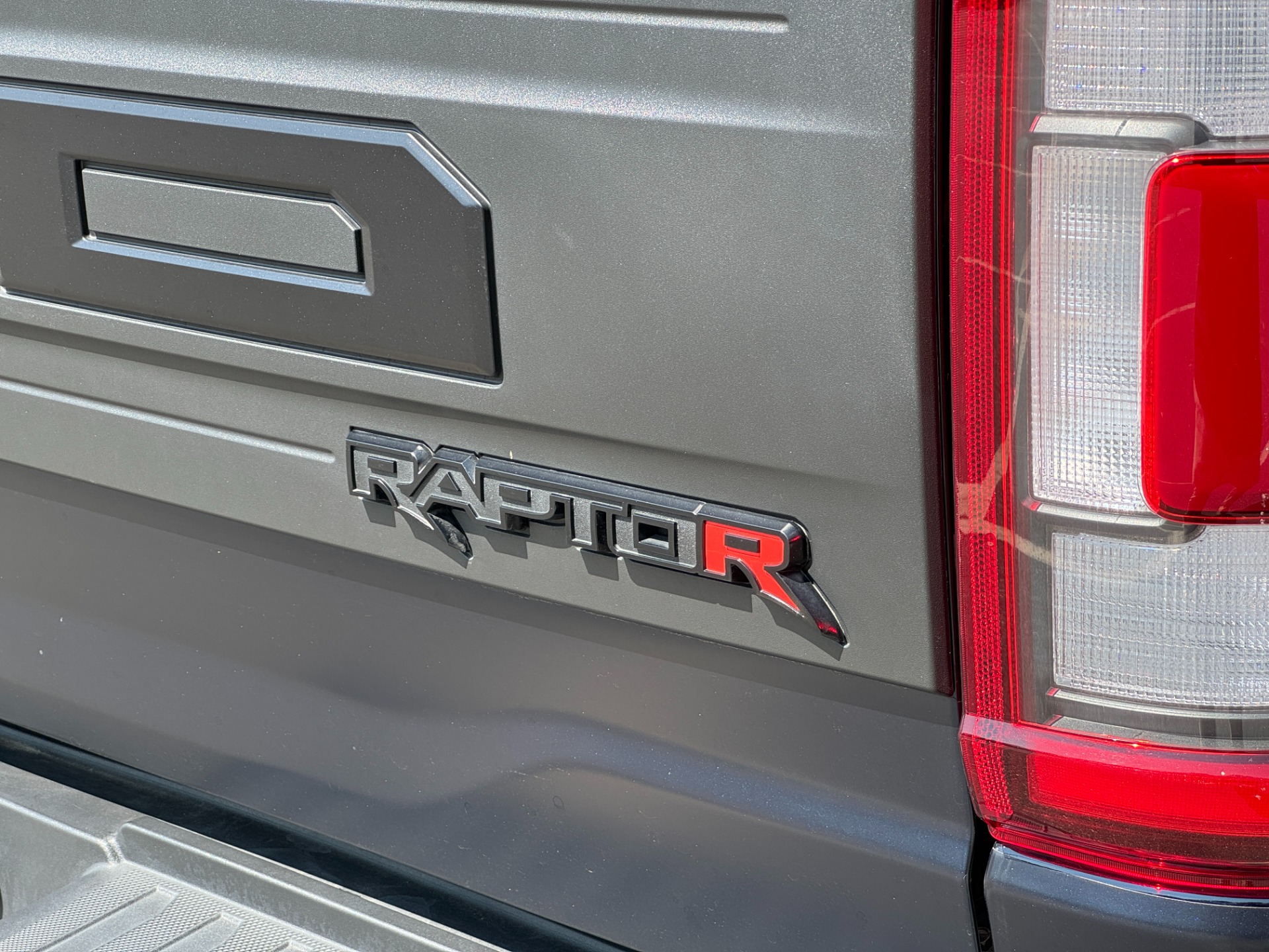 Used 2023 Ford F-150 Raptor R RAPTOR R 802A PKG / POWER MOONROOF / POWER TAILGATE for sale Sold at Formula Imports in Charlotte NC 28227 20