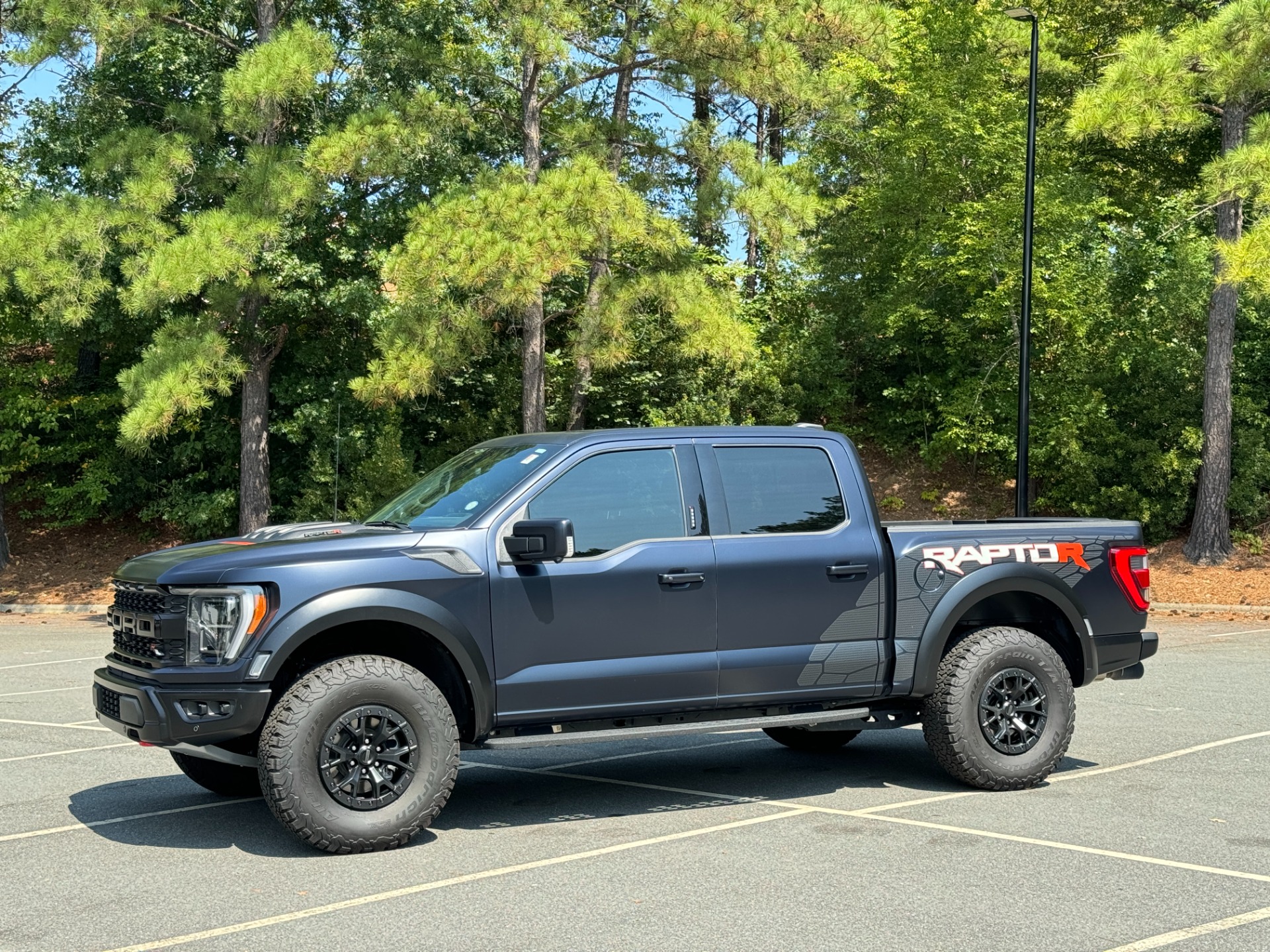 Used 2023 Ford F-150 Raptor R RAPTOR R 802A PKG / POWER MOONROOF / POWER TAILGATE for sale Sold at Formula Imports in Charlotte NC 28227 5