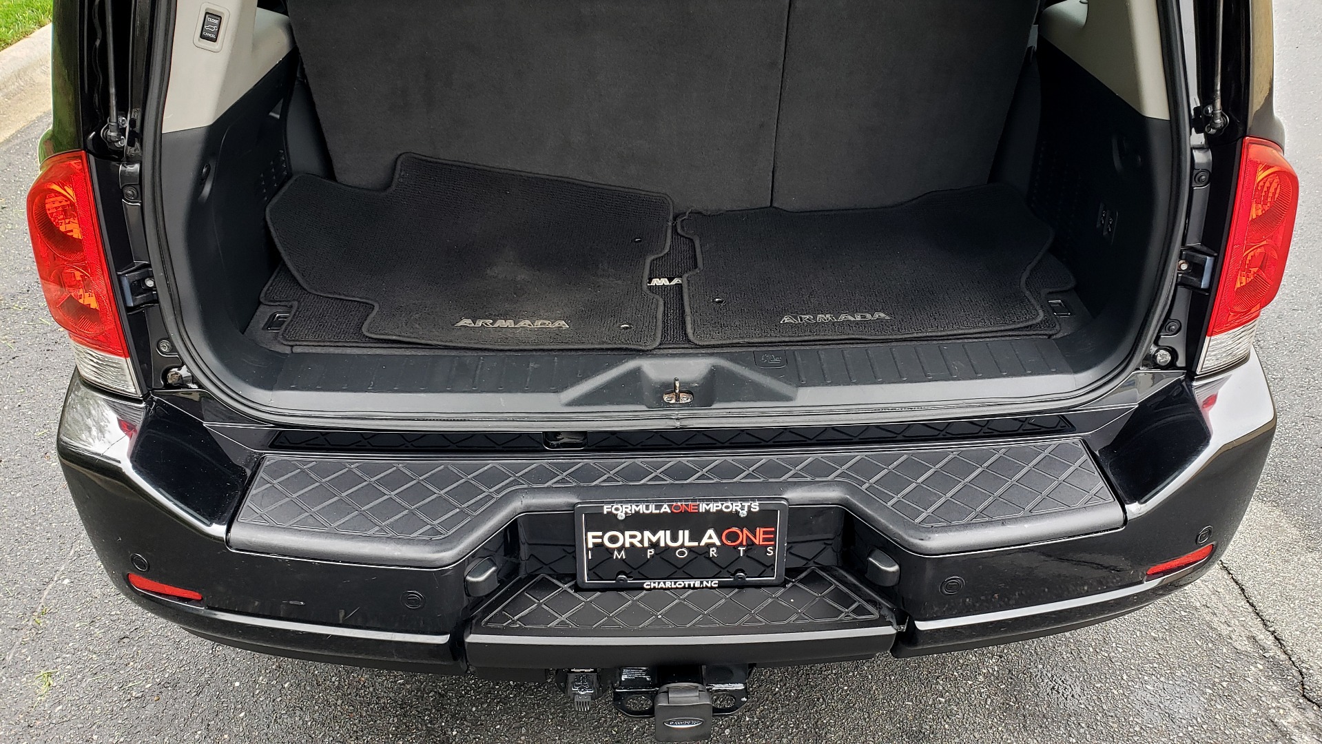 Used 2013 Nissan ARMADA SL 4WD / 5.6L V8 / NAV / SUNROOF / 3-ROW / REARVIEW for sale Sold at Formula Imports in Charlotte NC 28227 13