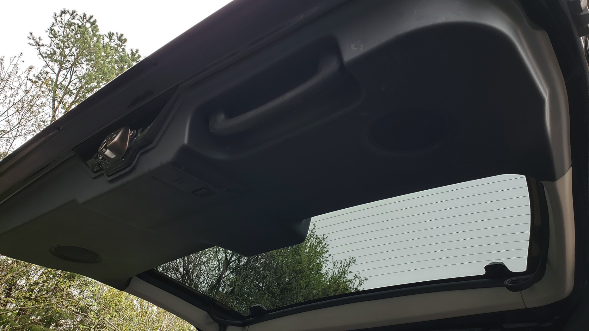 Used 2013 Nissan ARMADA SL 4WD / 5.6L V8 / NAV / SUNROOF / 3-ROW / REARVIEW for sale Sold at Formula Imports in Charlotte NC 28227 22