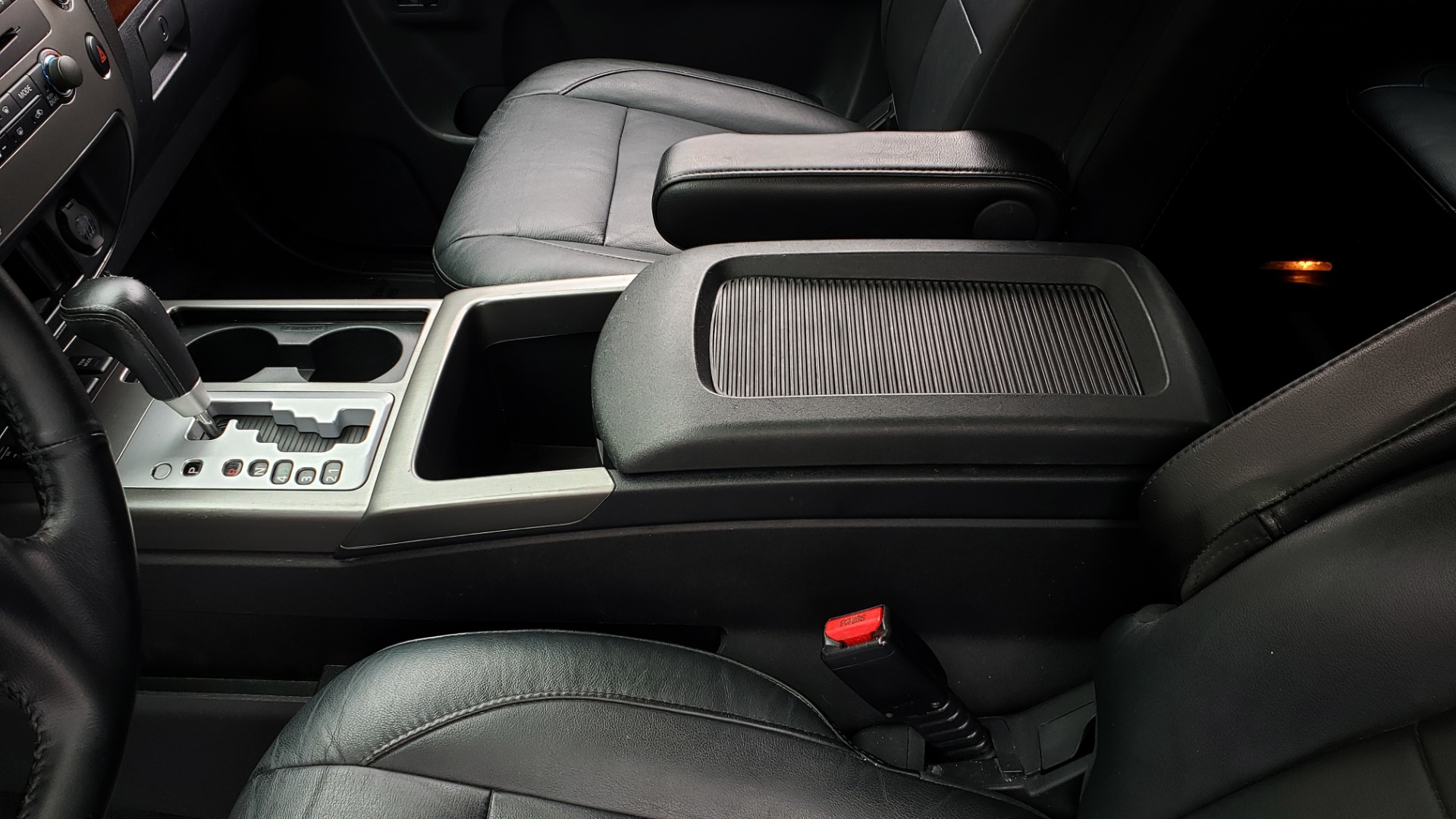 Used 2013 Nissan ARMADA SL 4WD / 5.6L V8 / NAV / SUNROOF / 3-ROW / REARVIEW for sale Sold at Formula Imports in Charlotte NC 28227 57