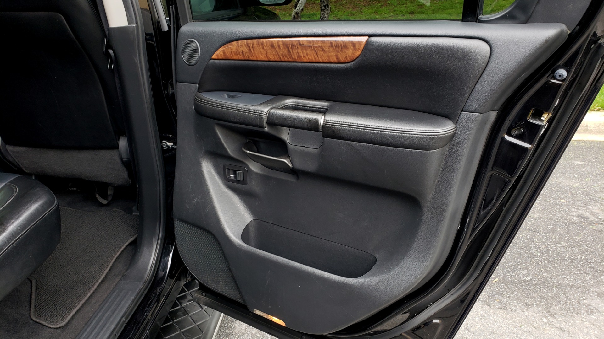 Used 2013 Nissan ARMADA SL 4WD / 5.6L V8 / NAV / SUNROOF / 3-ROW / REARVIEW for sale Sold at Formula Imports in Charlotte NC 28227 75