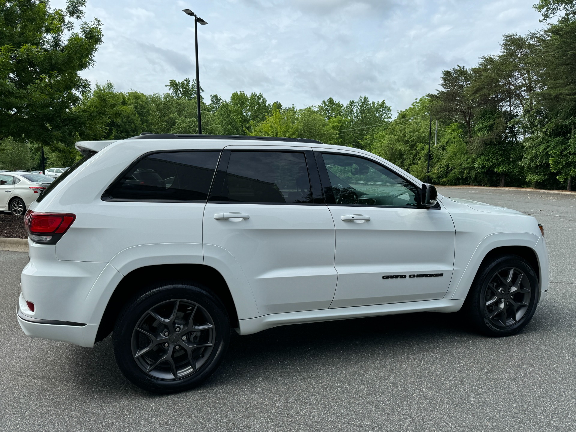 Used 2020 Jeep Grand Cherokee Limited X PANORAMIC SUNROOF / LEATHER / 20IN WHEELS for sale Sold at Formula Imports in Charlotte NC 28227 13