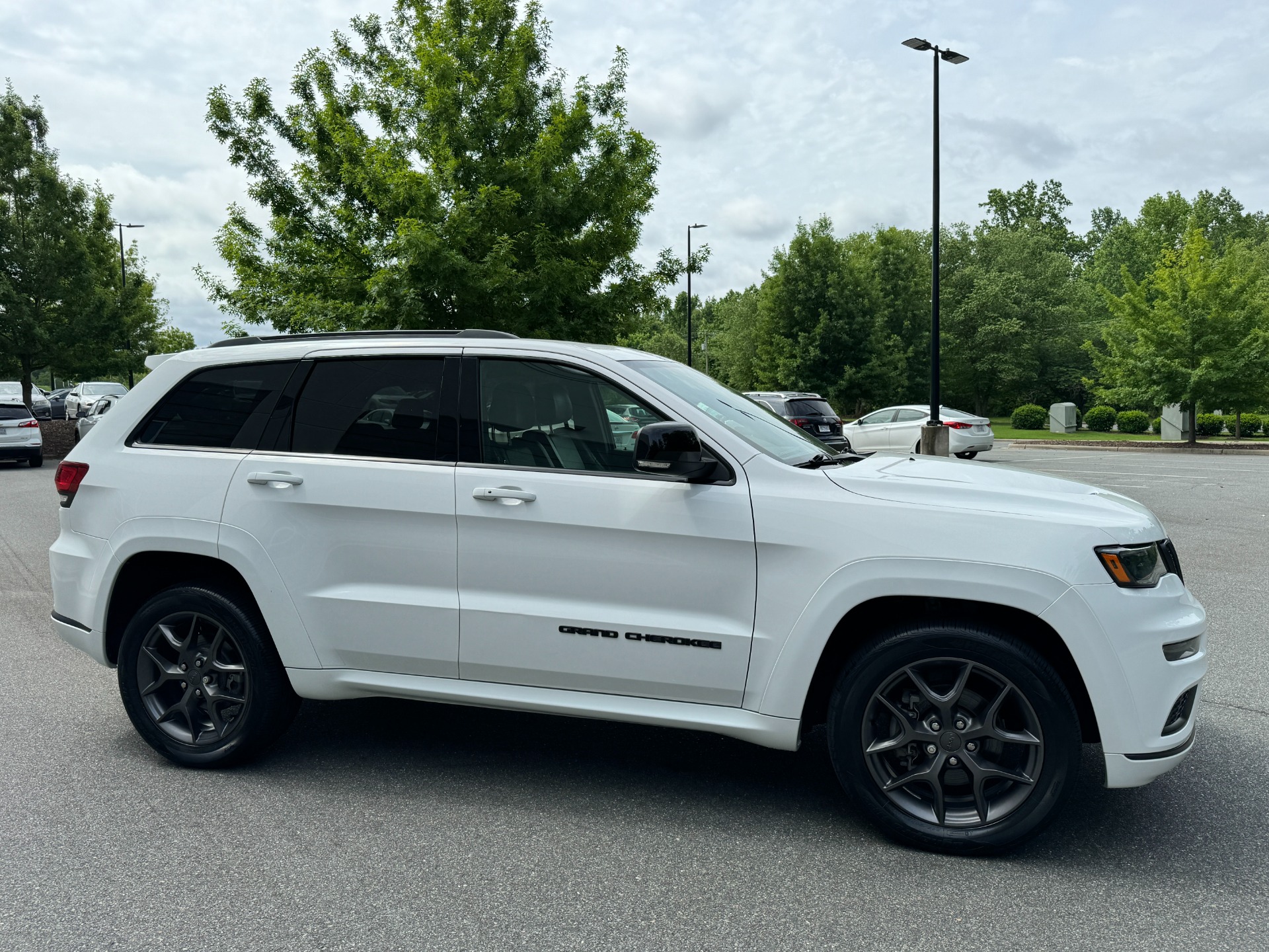 Used 2020 Jeep Grand Cherokee Limited X PANORAMIC SUNROOF / LEATHER / 20IN WHEELS for sale Sold at Formula Imports in Charlotte NC 28227 15