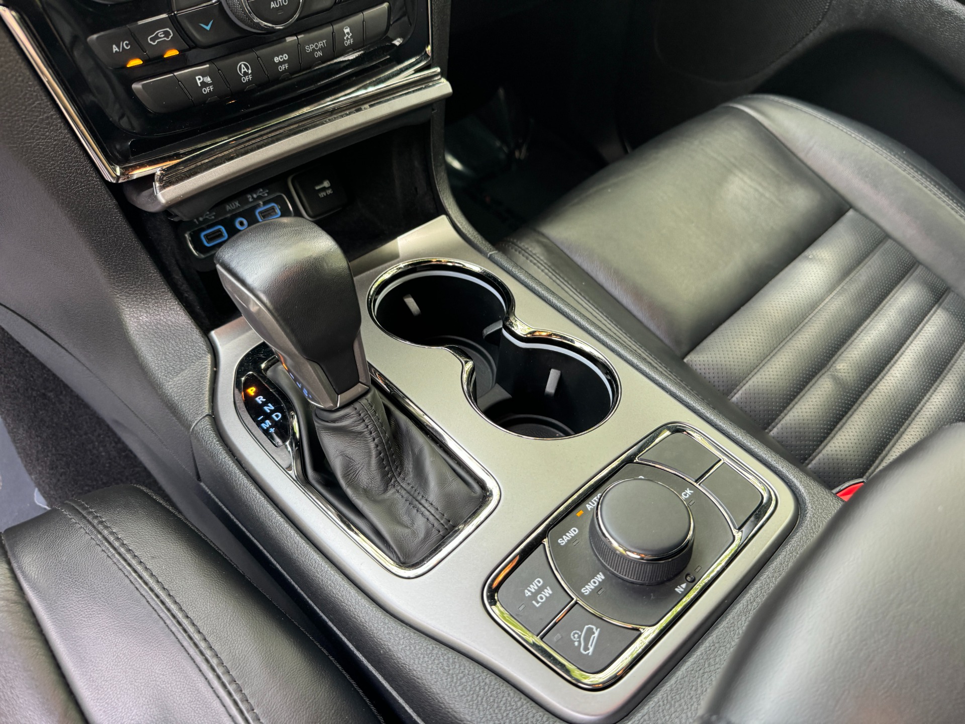 Used 2020 Jeep Grand Cherokee Limited X PANORAMIC SUNROOF / LEATHER / 20IN WHEELS for sale Sold at Formula Imports in Charlotte NC 28227 32