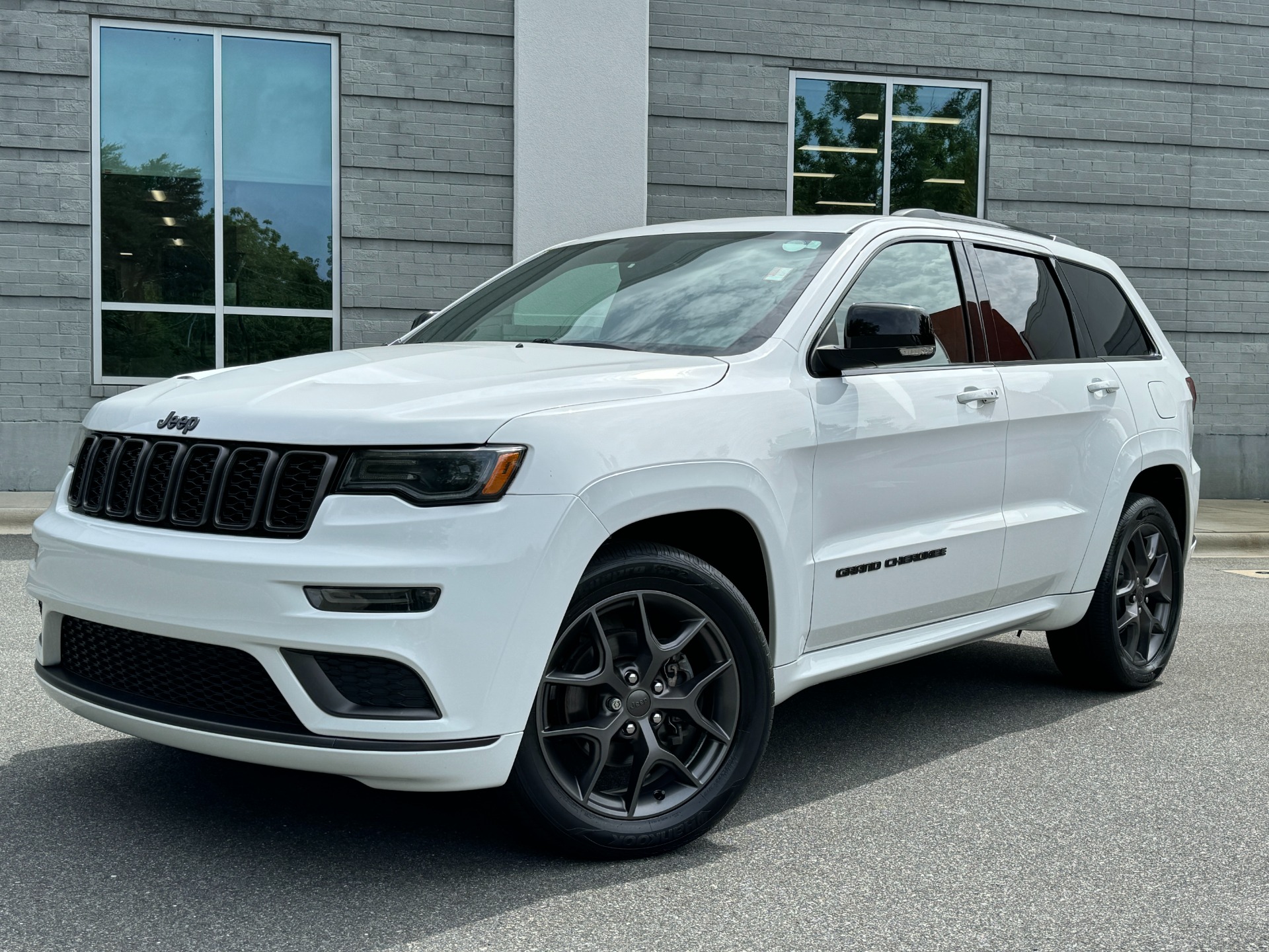 Used 2020 Jeep Grand Cherokee Limited X PANORAMIC SUNROOF / LEATHER / 20IN WHEELS for sale Sold at Formula Imports in Charlotte NC 28227 1