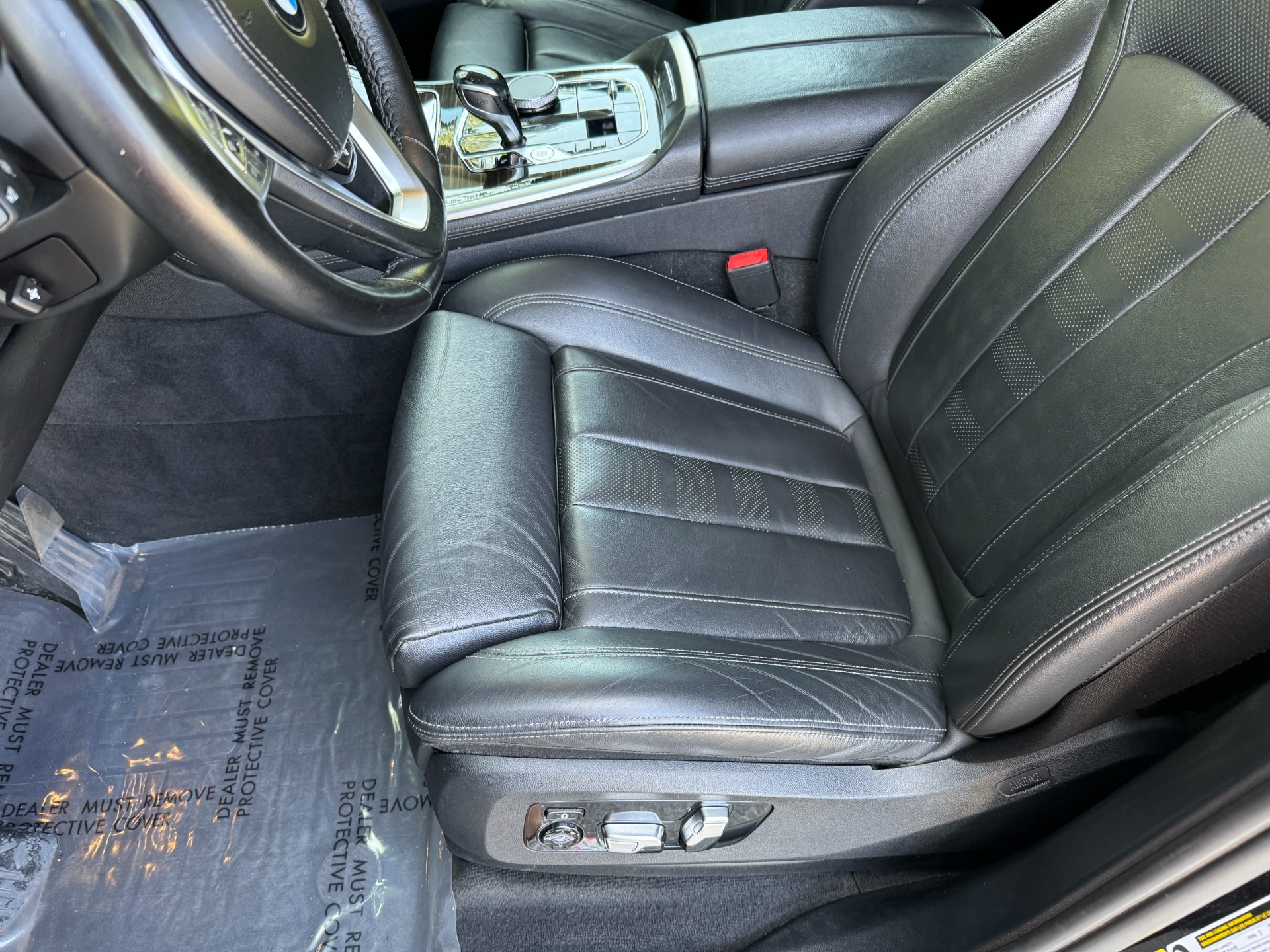 Used 2021 BMW X7 xDrive40i PREMIUM PKG/ COLD WEATHER PKG / PARKING ASSISTANCE PACKAGE / SHADOWLINE TRM for sale Sold at Formula Imports in Charlotte NC 28227 24
