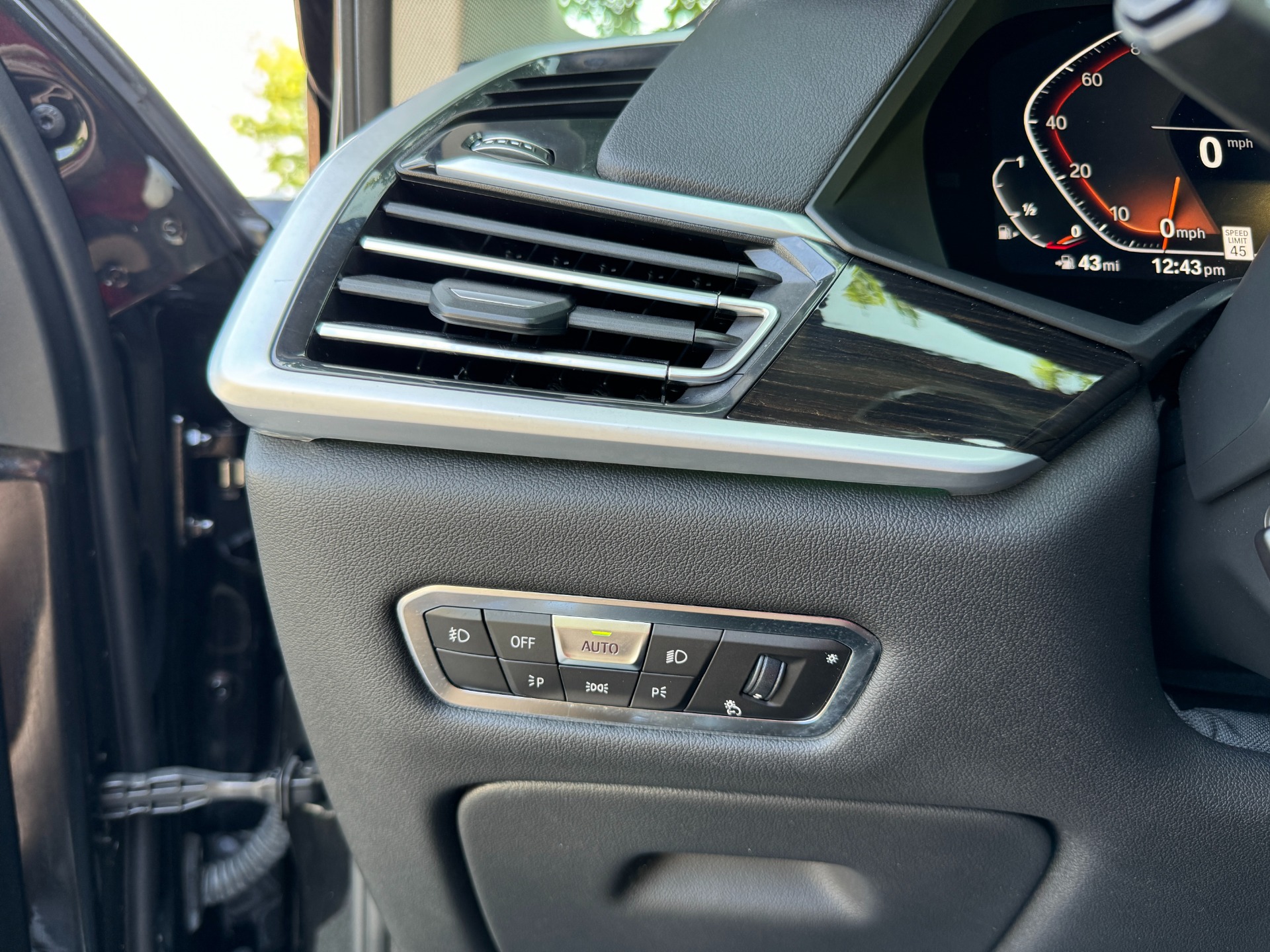 Used 2021 BMW X7 xDrive40i PREMIUM PKG/ COLD WEATHER PKG / PARKING ASSISTANCE PACKAGE / SHADOWLINE TRM for sale Sold at Formula Imports in Charlotte NC 28227 28