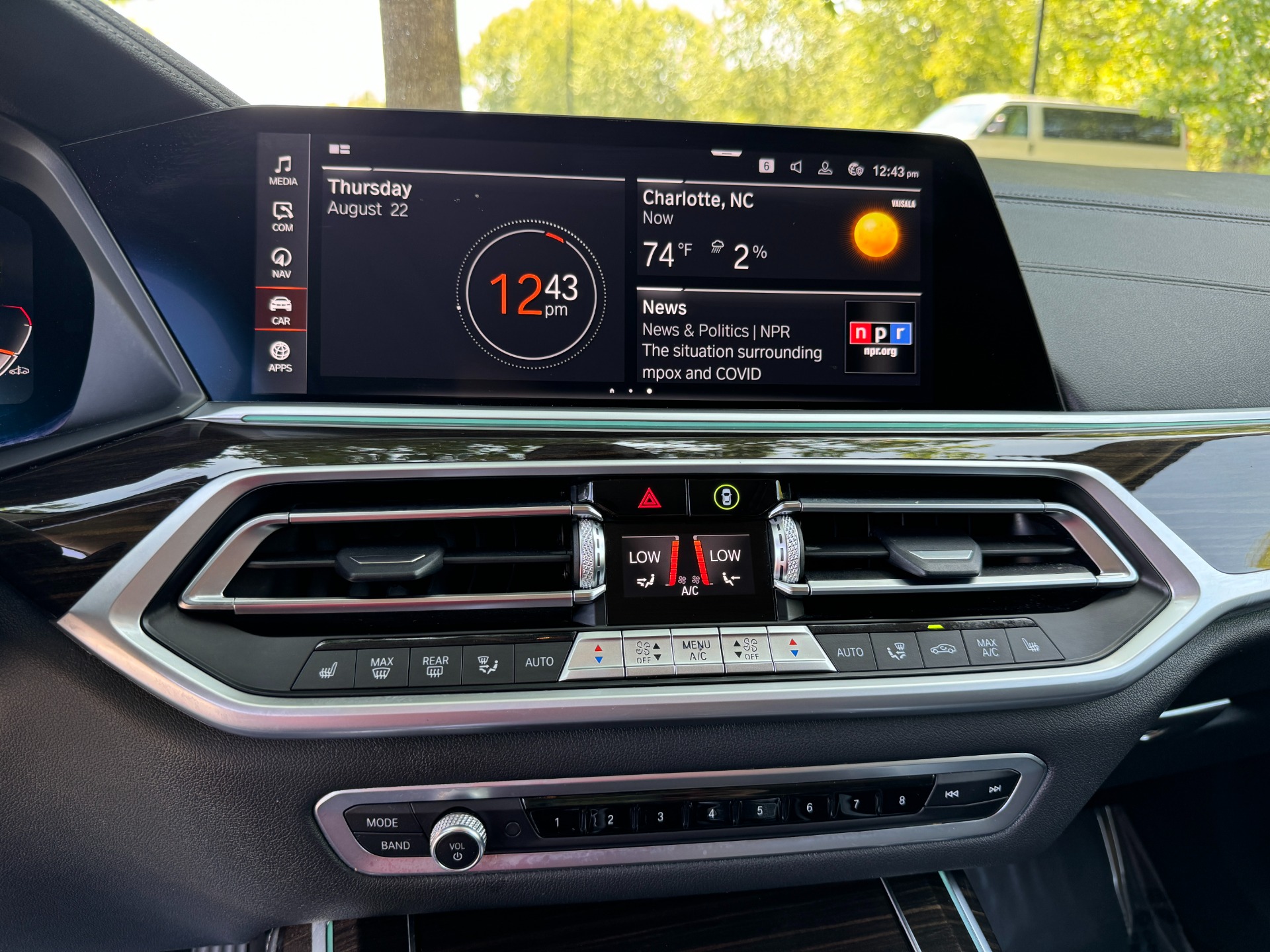 Used 2021 BMW X7 xDrive40i PREMIUM PKG/ COLD WEATHER PKG / PARKING ASSISTANCE PACKAGE / SHADOWLINE TRM for sale Sold at Formula Imports in Charlotte NC 28227 30