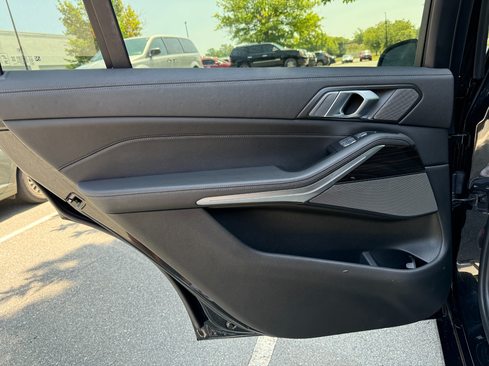Used 2021 BMW X7 xDrive40i PREMIUM PKG/ COLD WEATHER PKG / PARKING ASSISTANCE PACKAGE / SHADOWLINE TRM for sale Sold at Formula Imports in Charlotte NC 28227 35