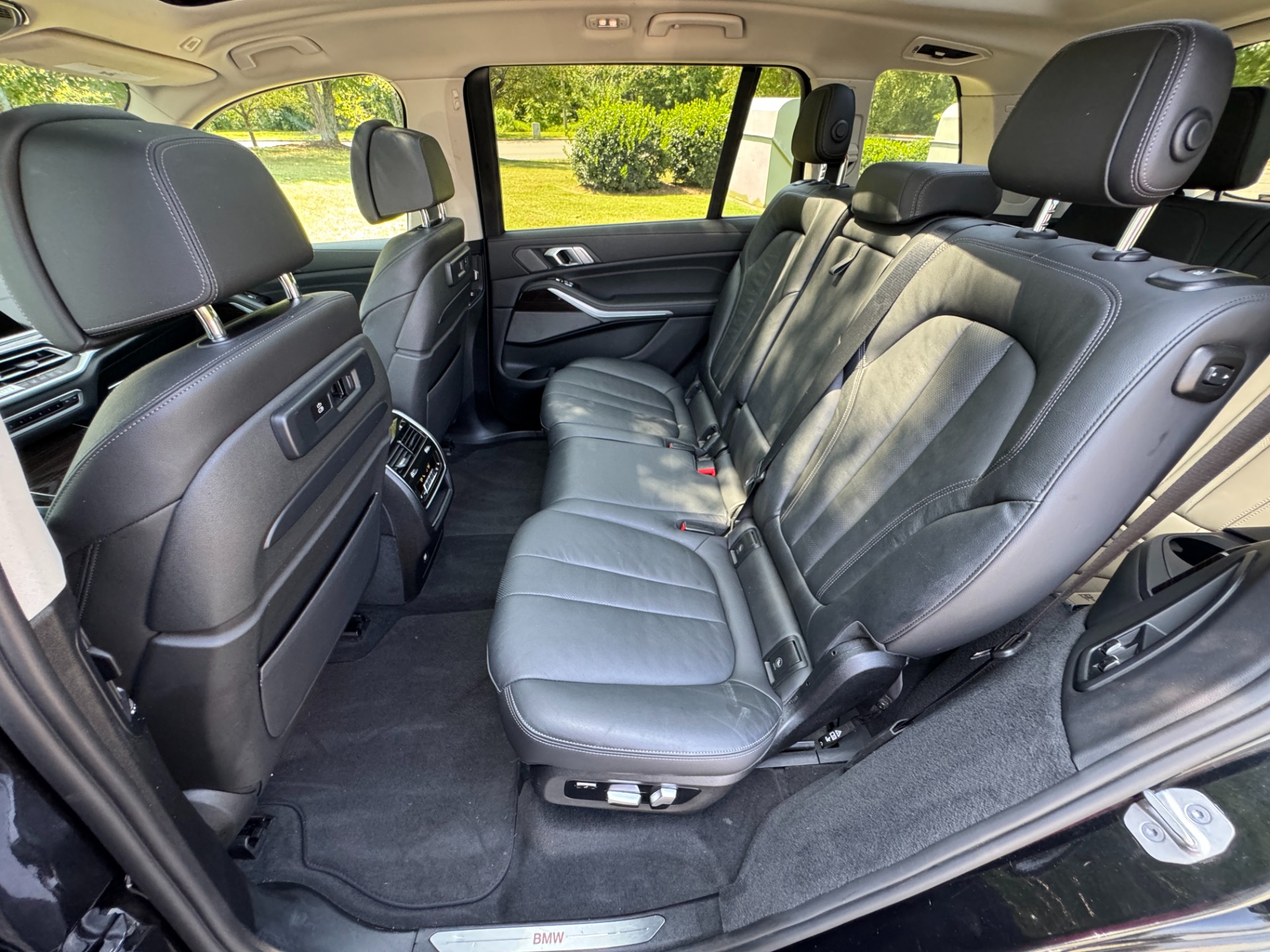 Used 2021 BMW X7 xDrive40i PREMIUM PKG/ COLD WEATHER PKG / PARKING ASSISTANCE PACKAGE / SHADOWLINE TRM for sale Sold at Formula Imports in Charlotte NC 28227 36