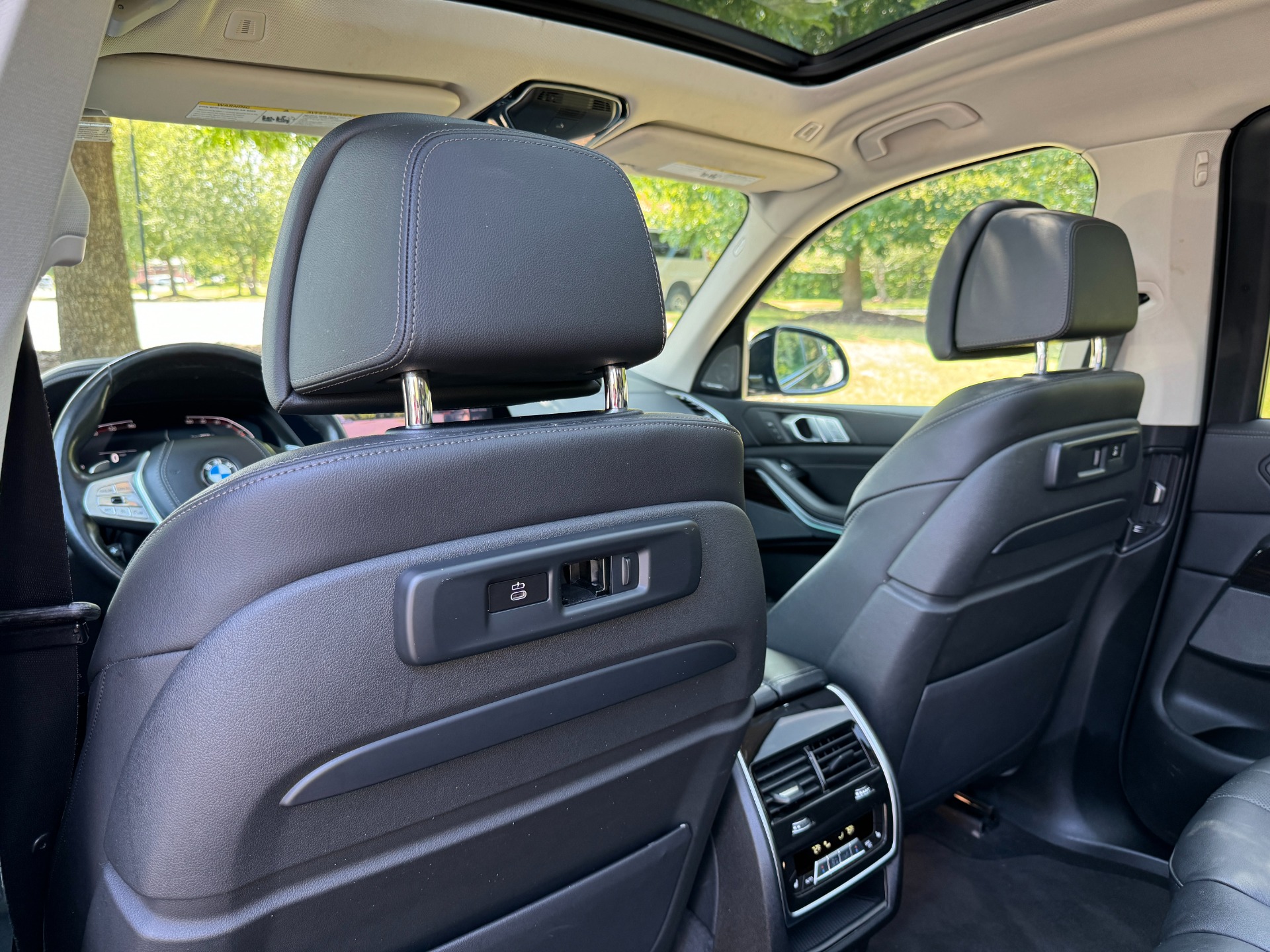 Used 2021 BMW X7 xDrive40i PREMIUM PKG/ COLD WEATHER PKG / PARKING ASSISTANCE PACKAGE / SHADOWLINE TRM for sale Sold at Formula Imports in Charlotte NC 28227 41