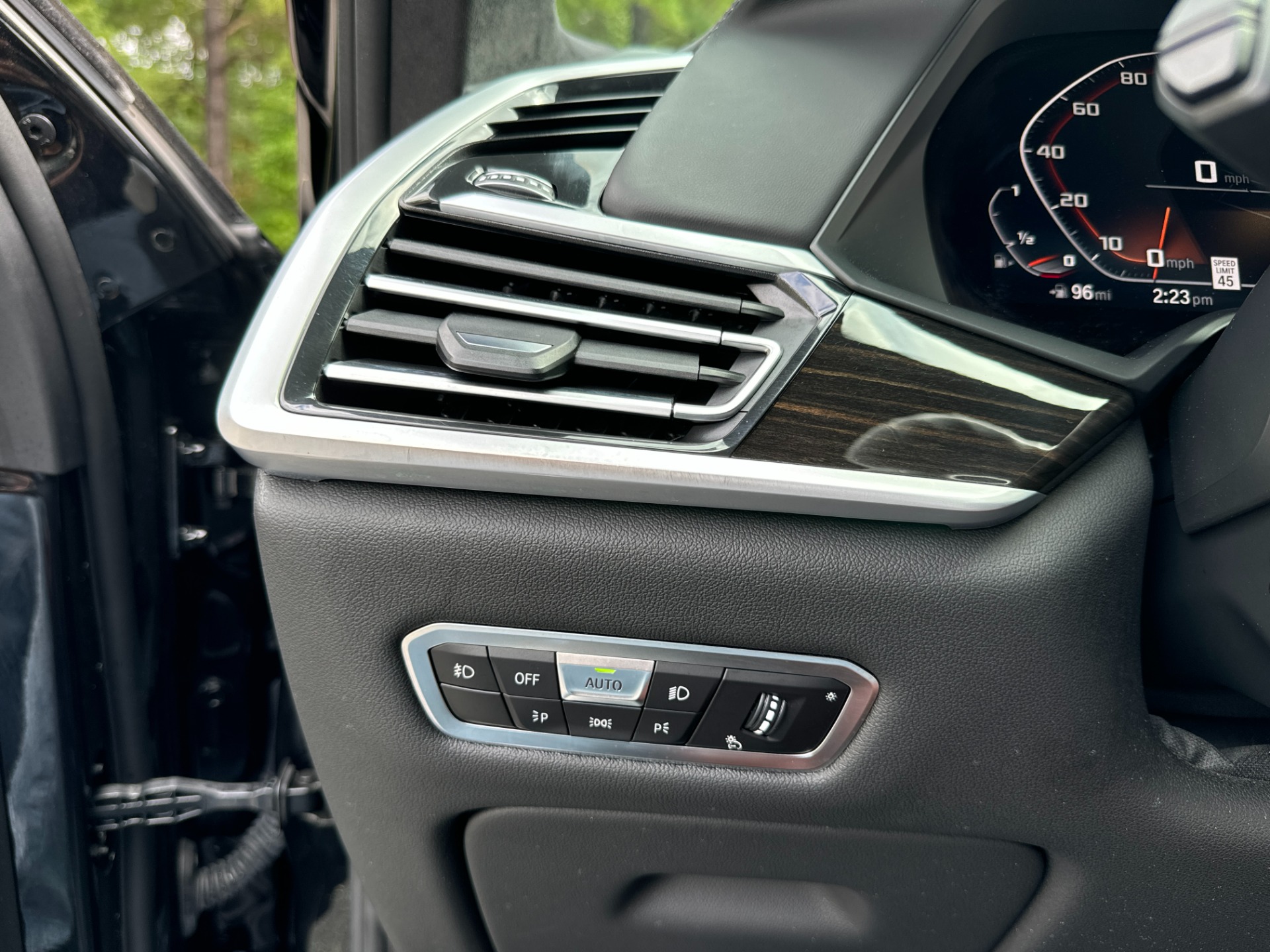 Used 2021 BMW X7 M50i EXTENDED LTHR / EXEC PKG / LED PANO MOON ROOF for sale Sold at Formula Imports in Charlotte NC 28227 29