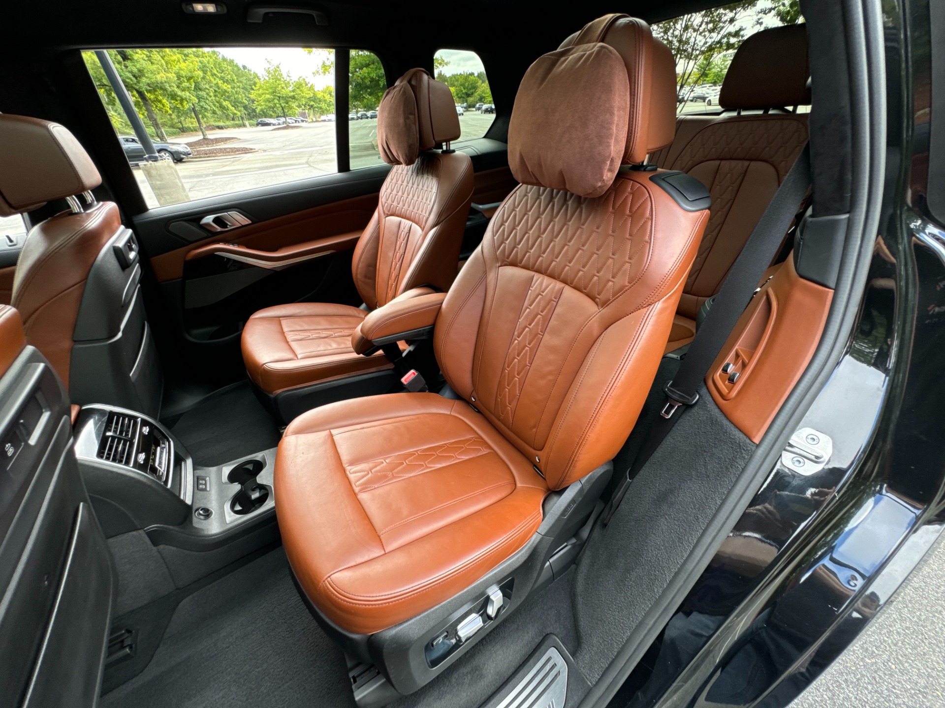 Used 2021 BMW X7 M50i EXTENDED LTHR / EXEC PKG / LED PANO MOON ROOF for sale Sold at Formula Imports in Charlotte NC 28227 41