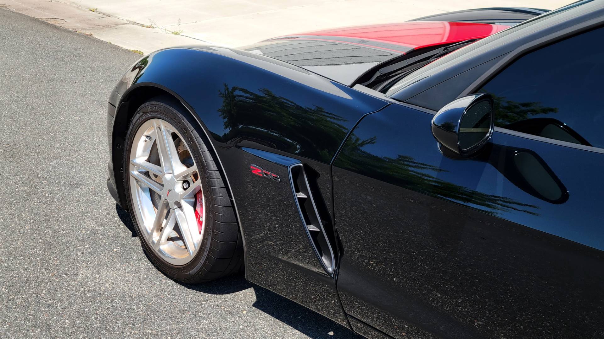 Used 2007 Chevrolet CORVETTE Z06 2LZ / 7.0L 427 505HP V8 / 6-SPD MAN / BOSE / POLISHED WHEELS for sale Sold at Formula Imports in Charlotte NC 28227 10