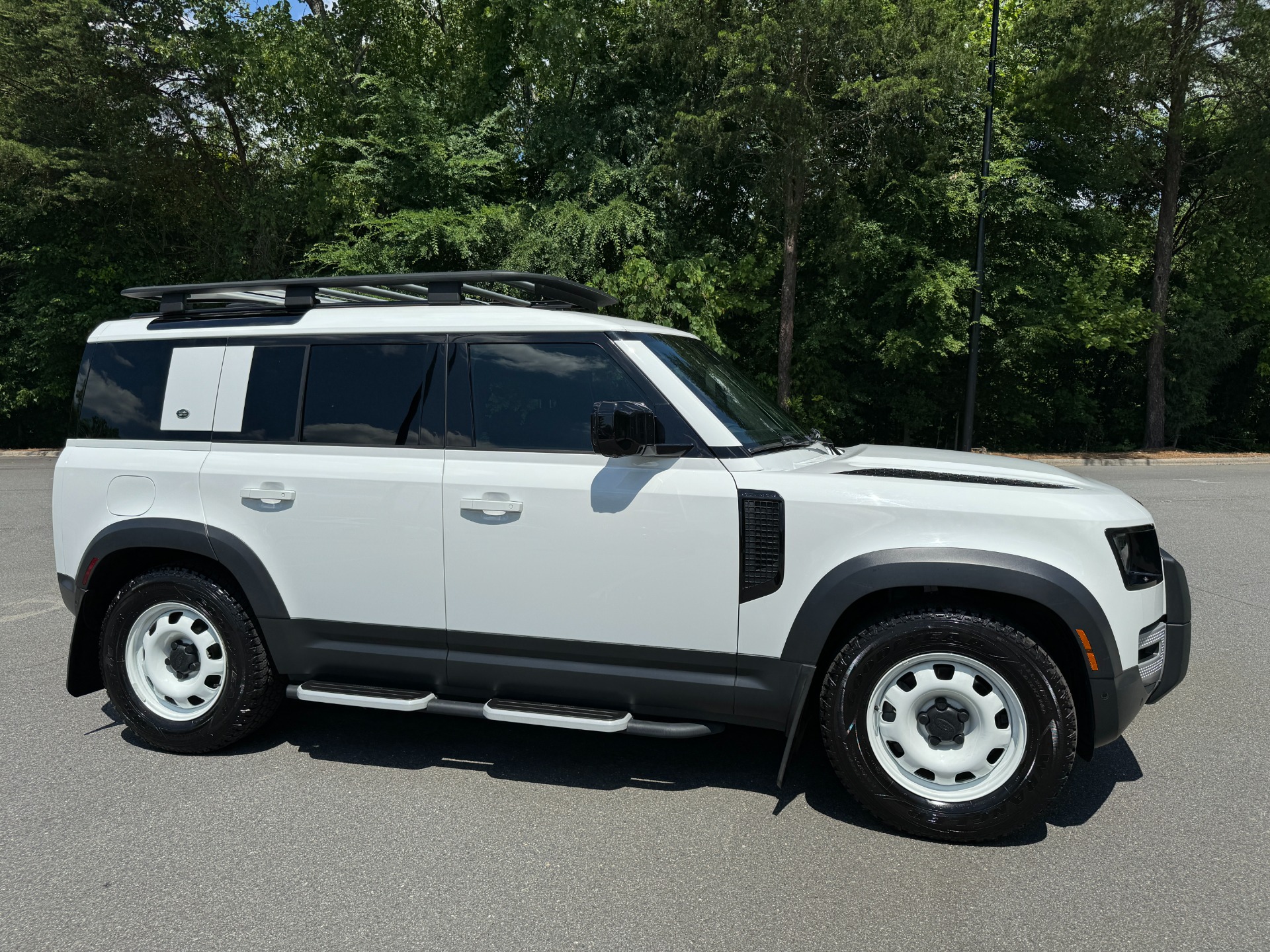 Used 2023 Land Rover Defender 110 S COLD CLIMATE PKG / OFFROAD PKG / AIR SUSP / BLACK EXT PKG for sale Sold at Formula Imports in Charlotte NC 28227 15