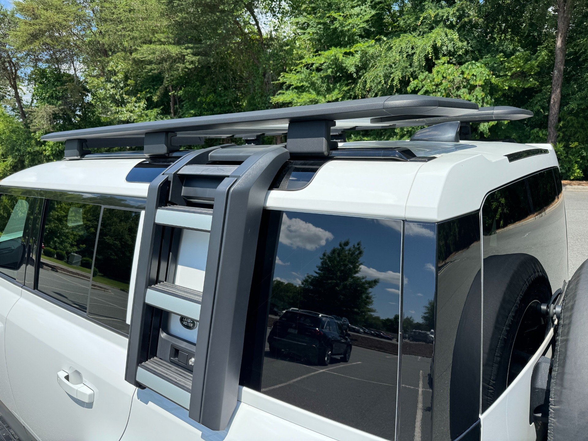 Used 2023 Land Rover Defender 110 S COLD CLIMATE PKG / OFFROAD PKG / AIR SUSP / BLACK EXT PKG for sale Sold at Formula Imports in Charlotte NC 28227 19