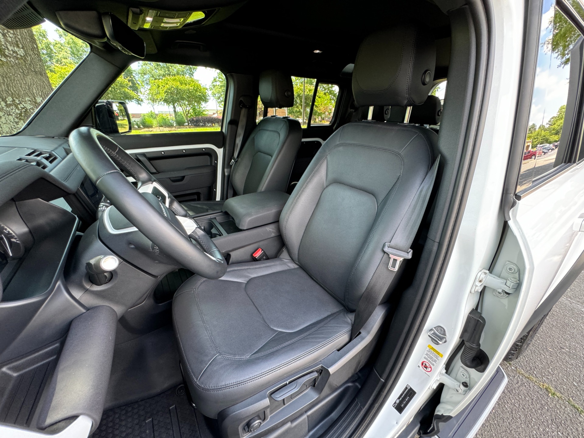 Used 2023 Land Rover Defender 110 S COLD CLIMATE PKG / OFFROAD PKG / AIR SUSP / BLACK EXT PKG for sale Sold at Formula Imports in Charlotte NC 28227 26